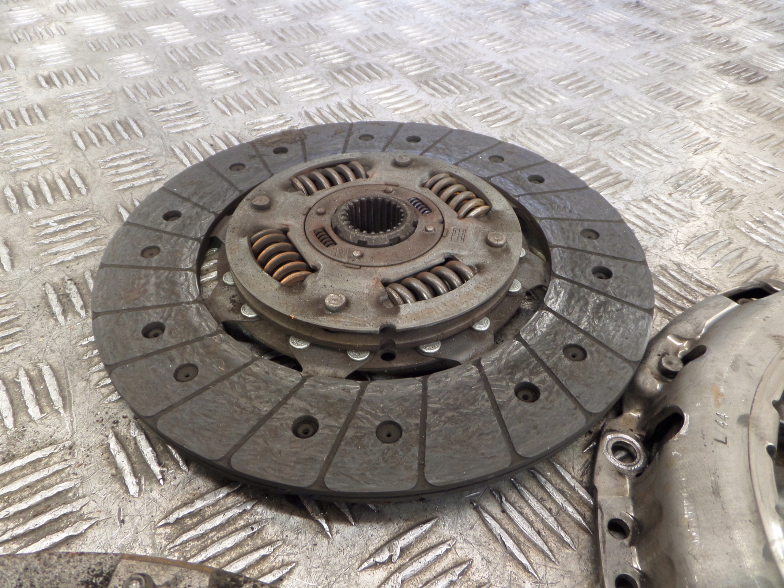 clutch DWUMASA Ford OE BG91-7563-BE