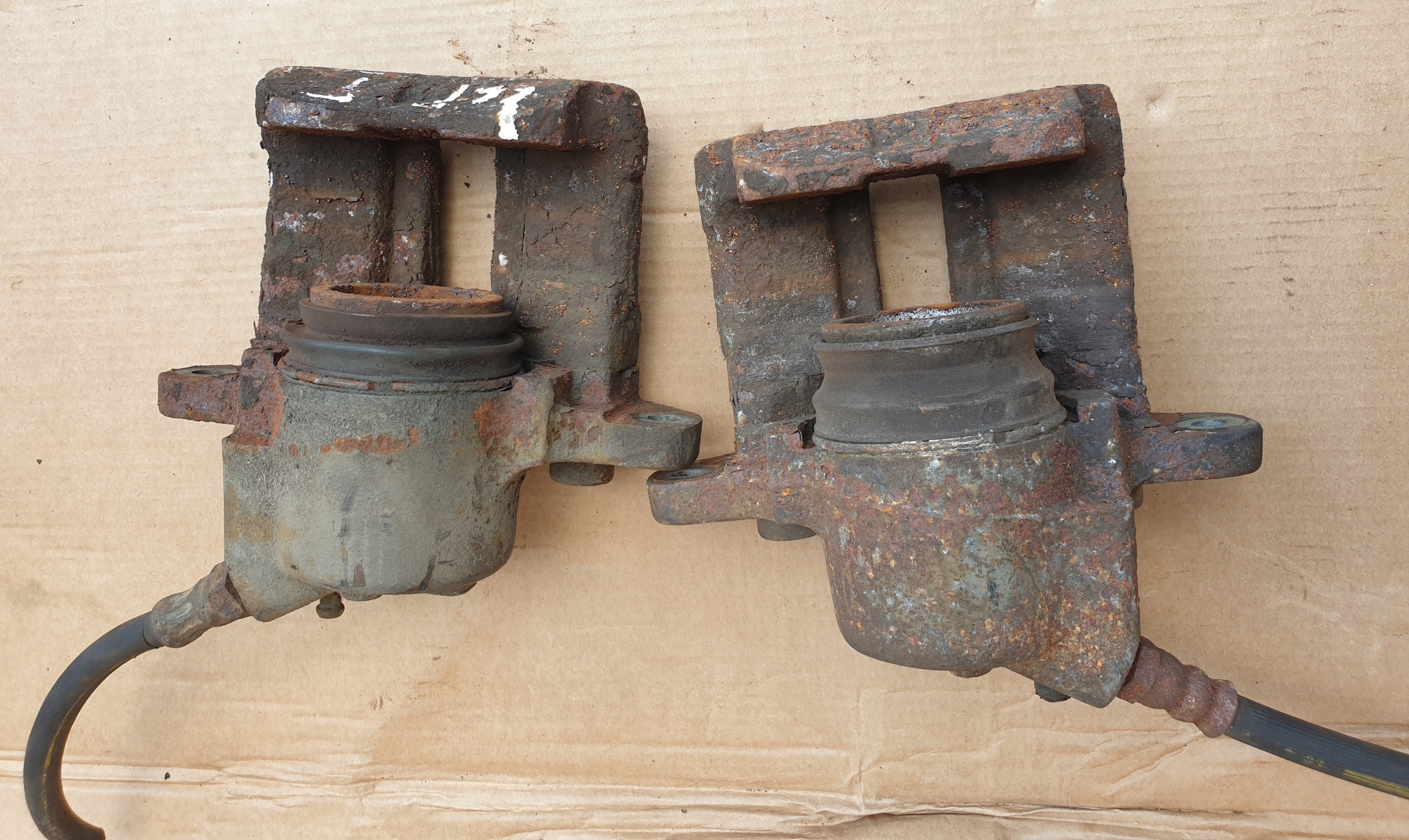 caliper brake front right left RENAULT TWINGO and CLIO II OE