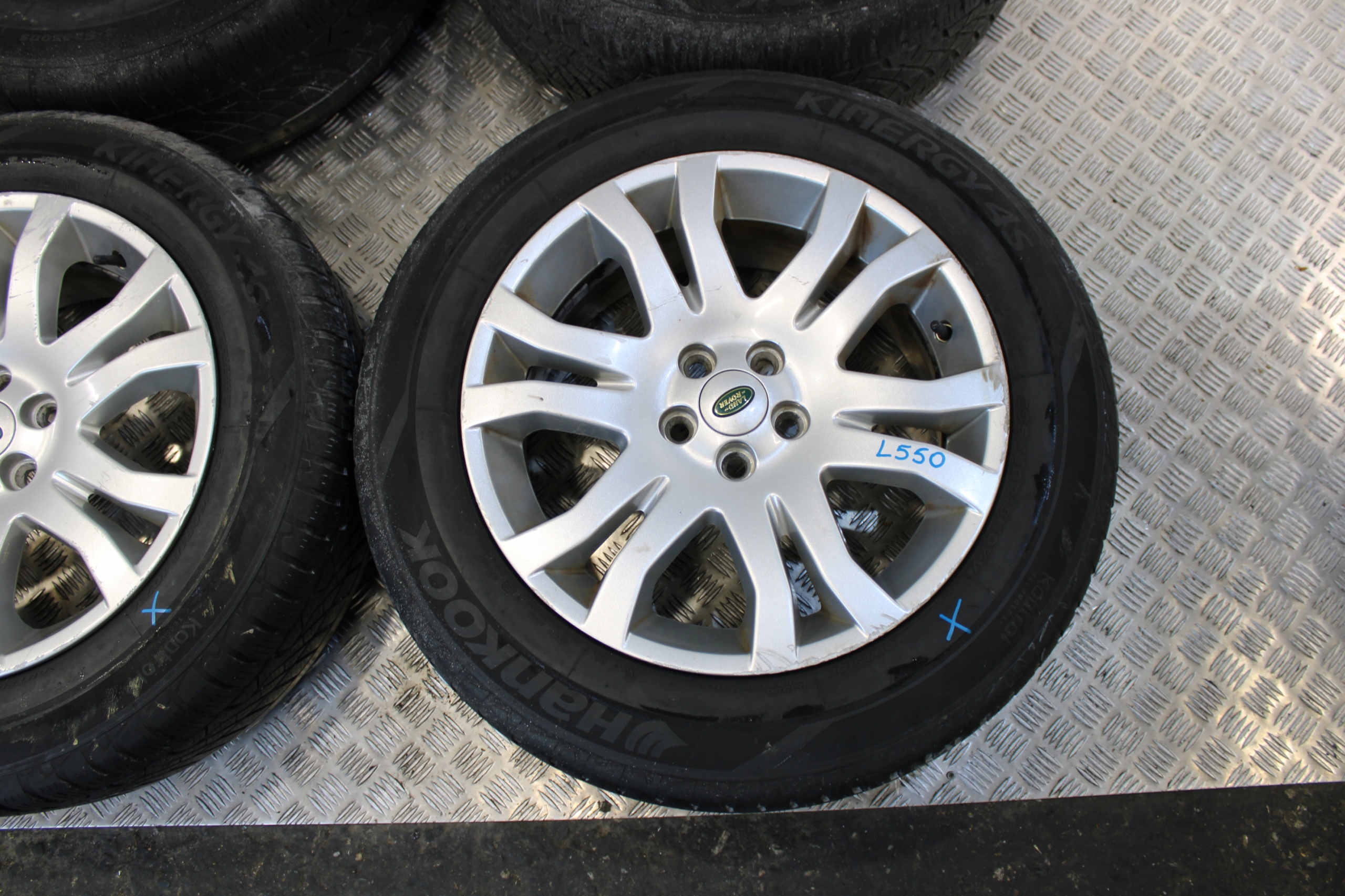 reifen räder felgen alufelgen 235/60 R18 ET45 LAND ROVER DISCOVERY SPORT L550