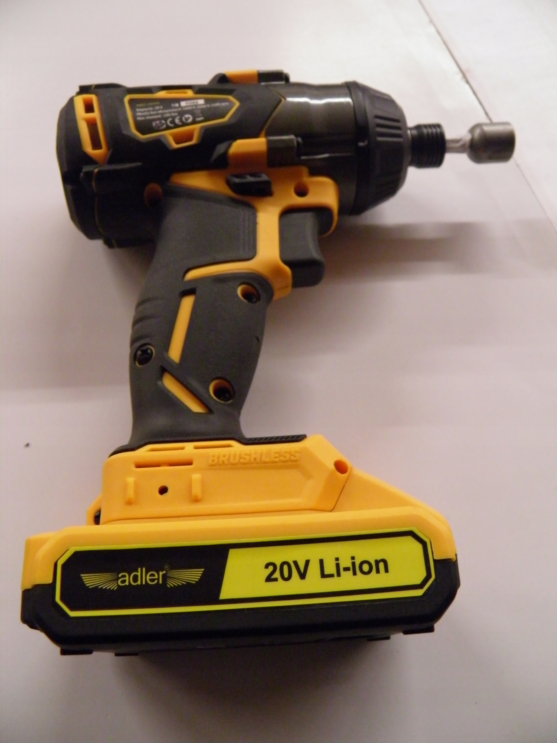 АКУМУЛЯТОРНА УДАРНА ВИКРУТКА ADLER BOAT