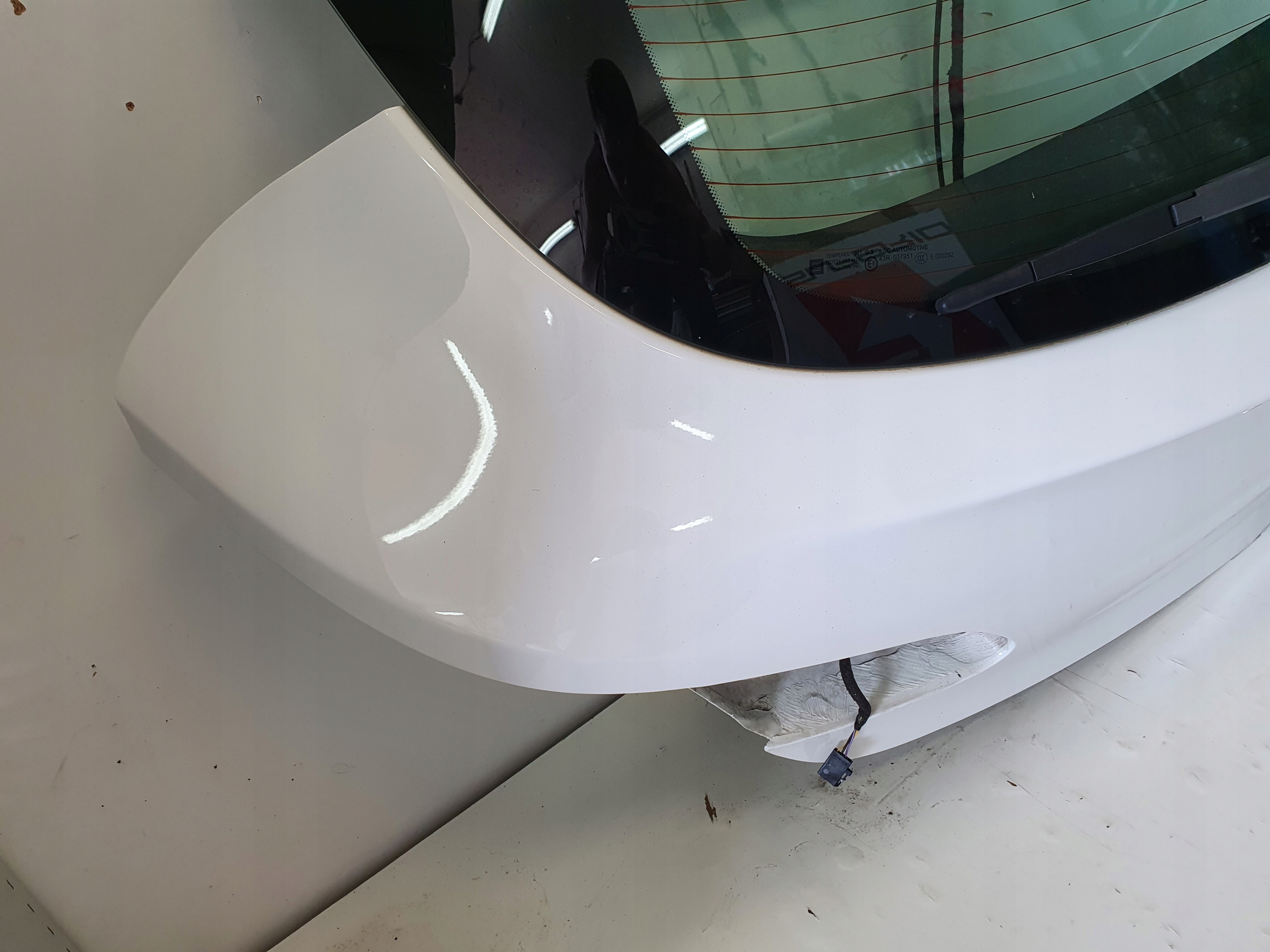 OPEL ASTRA J GTC 3D trunk door boot Z40R