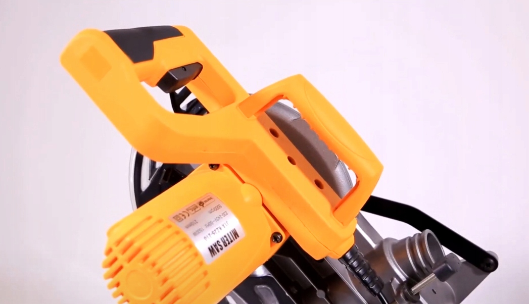 PIŁA UKOŚNICA STOŁOWA RĘCZNA POSUWEM LASER PILARKA UKOSOWA PRZECINARKA Seria UKOSOV PRO