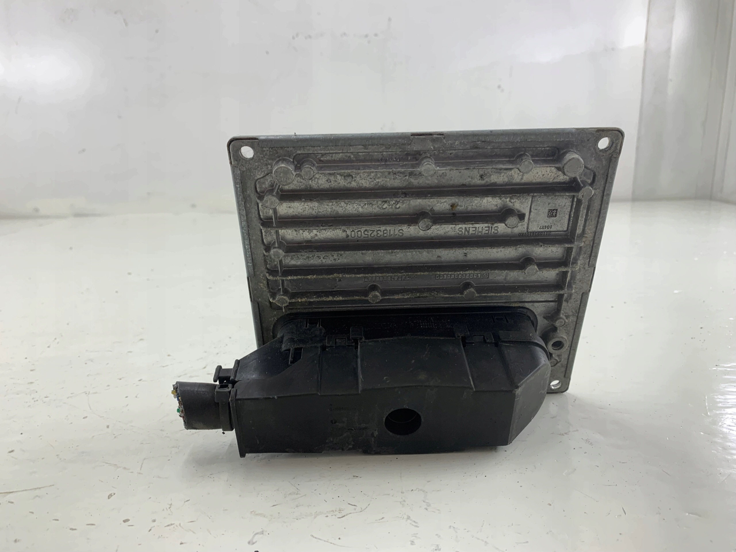 FORD FOCUS MK2 1.6 B unité de commande électronique uce moteur 4M51-12A650-HE