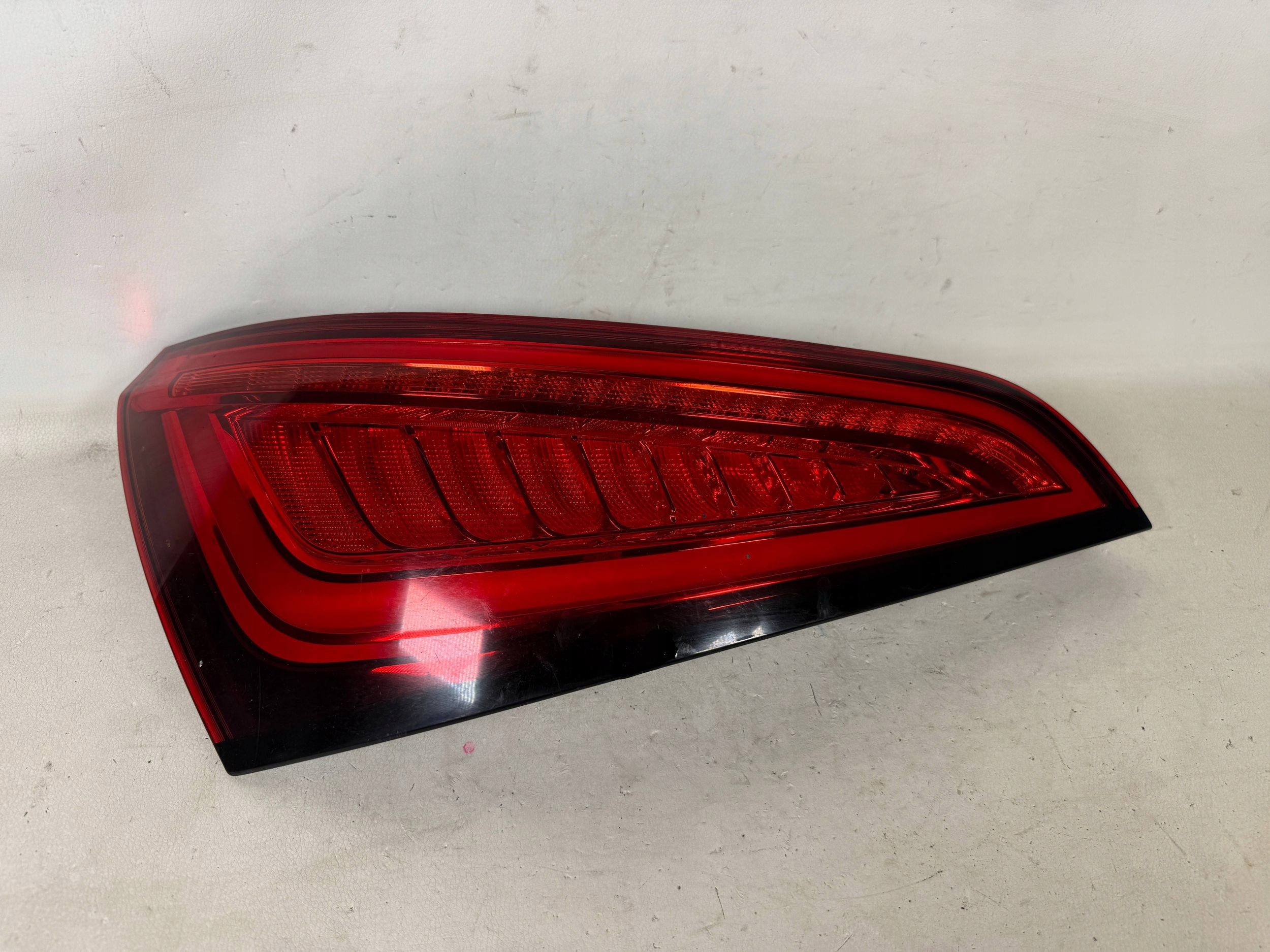 Audi Q5 SQ5 8r0 Lift light rear left rear part left