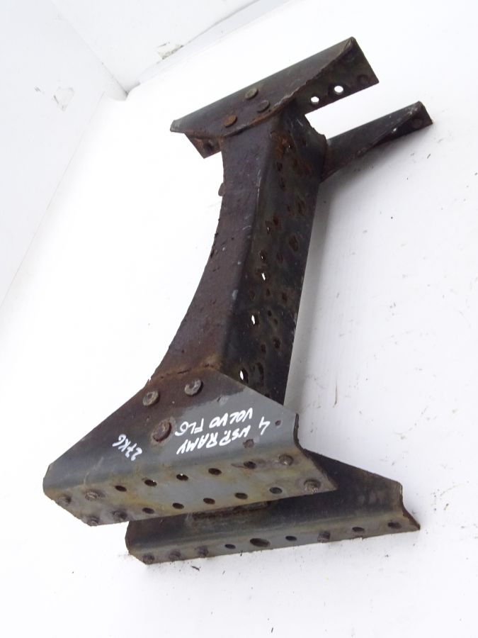 VOLVO FL6 00 06 BELKA WSPORNIK RAMY 22 5 Car type Trucks