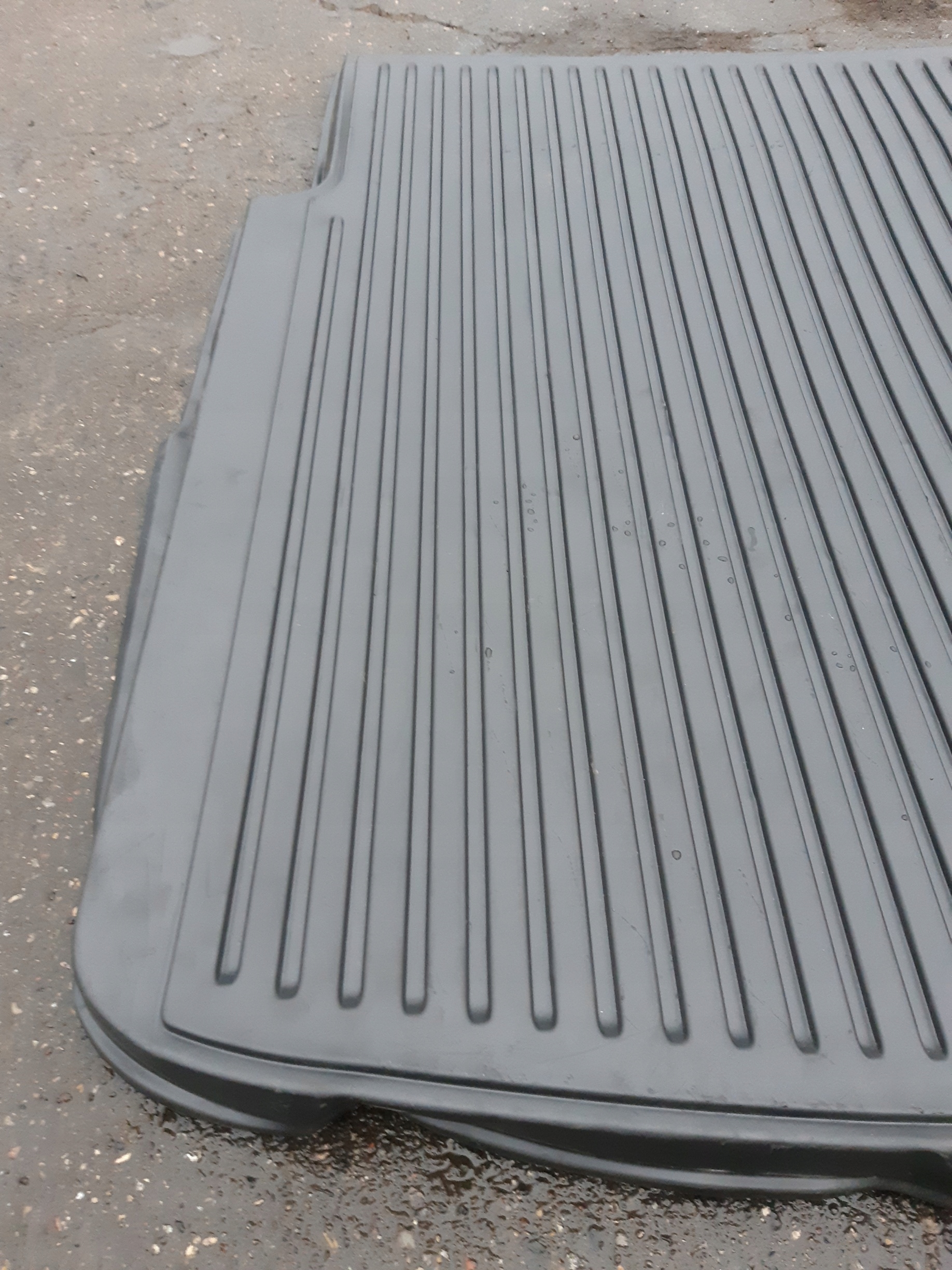 AUDI A7 4G MATA tyres floor mats boot 4G8061180A