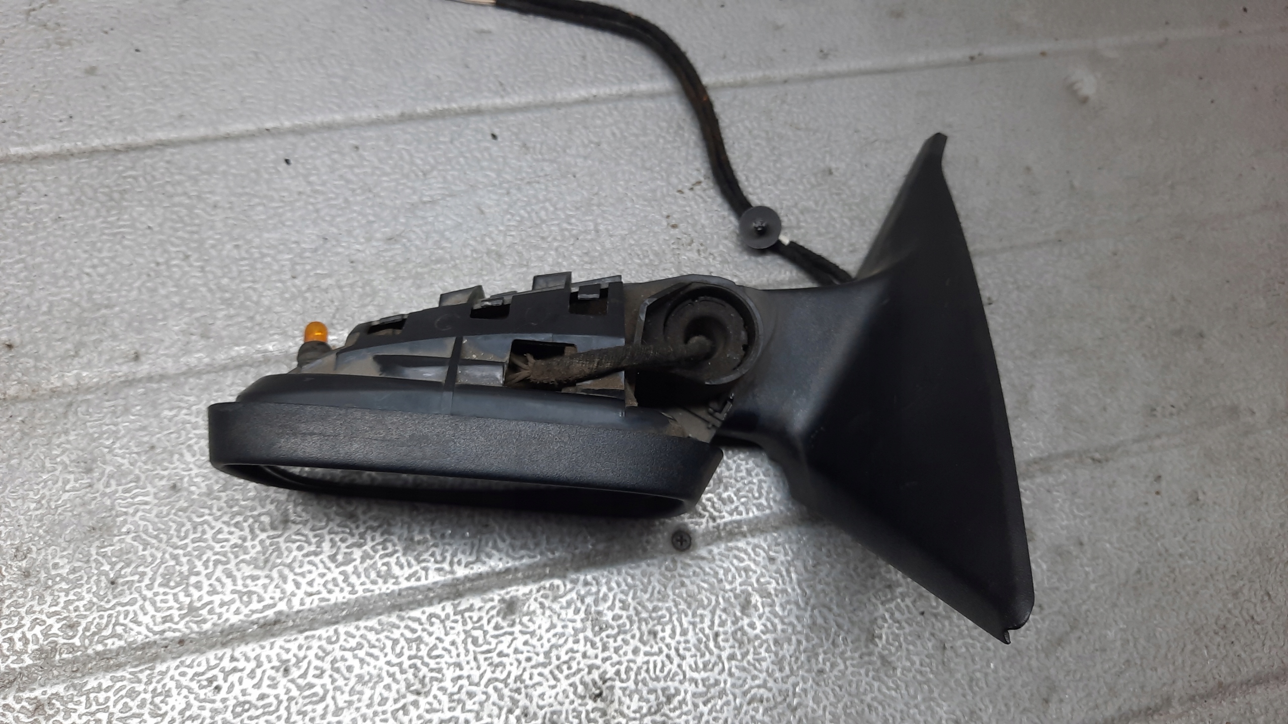 LUSTERKO LEWE VOLVO S40 II V50 015850 8PIN Numer katalogowy części 01