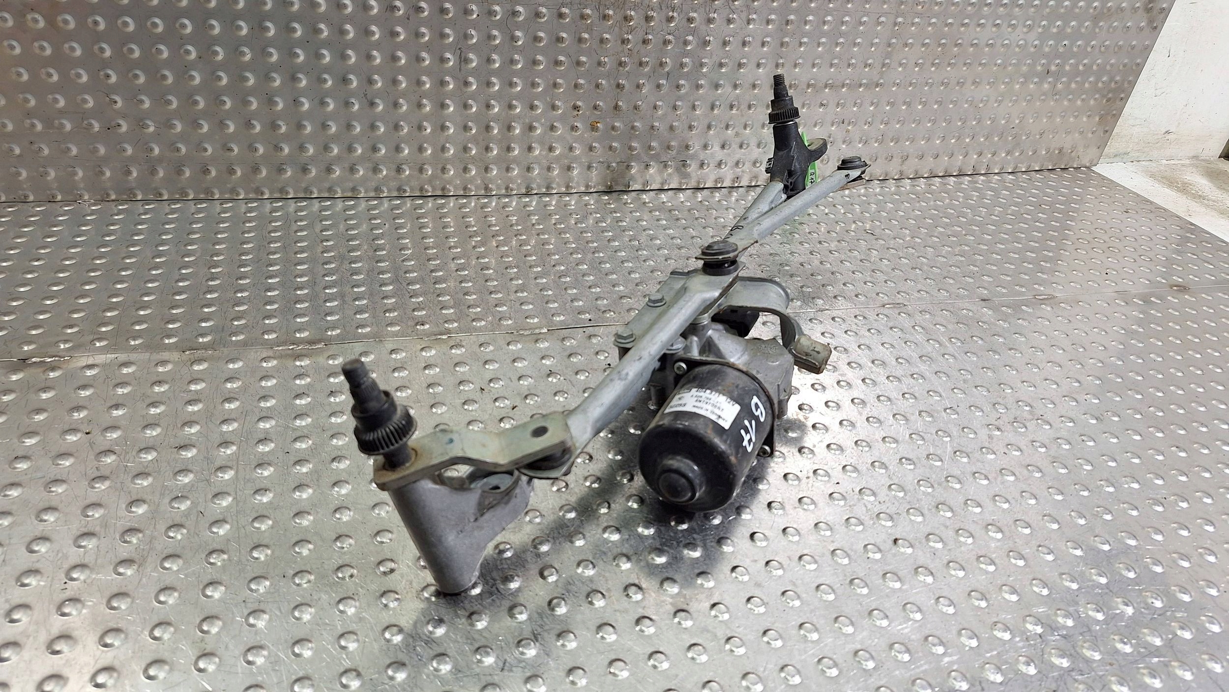 Gestänge Motor Wischer vorne 6925706 BMW 1 E81 E87 E88 EUROPA