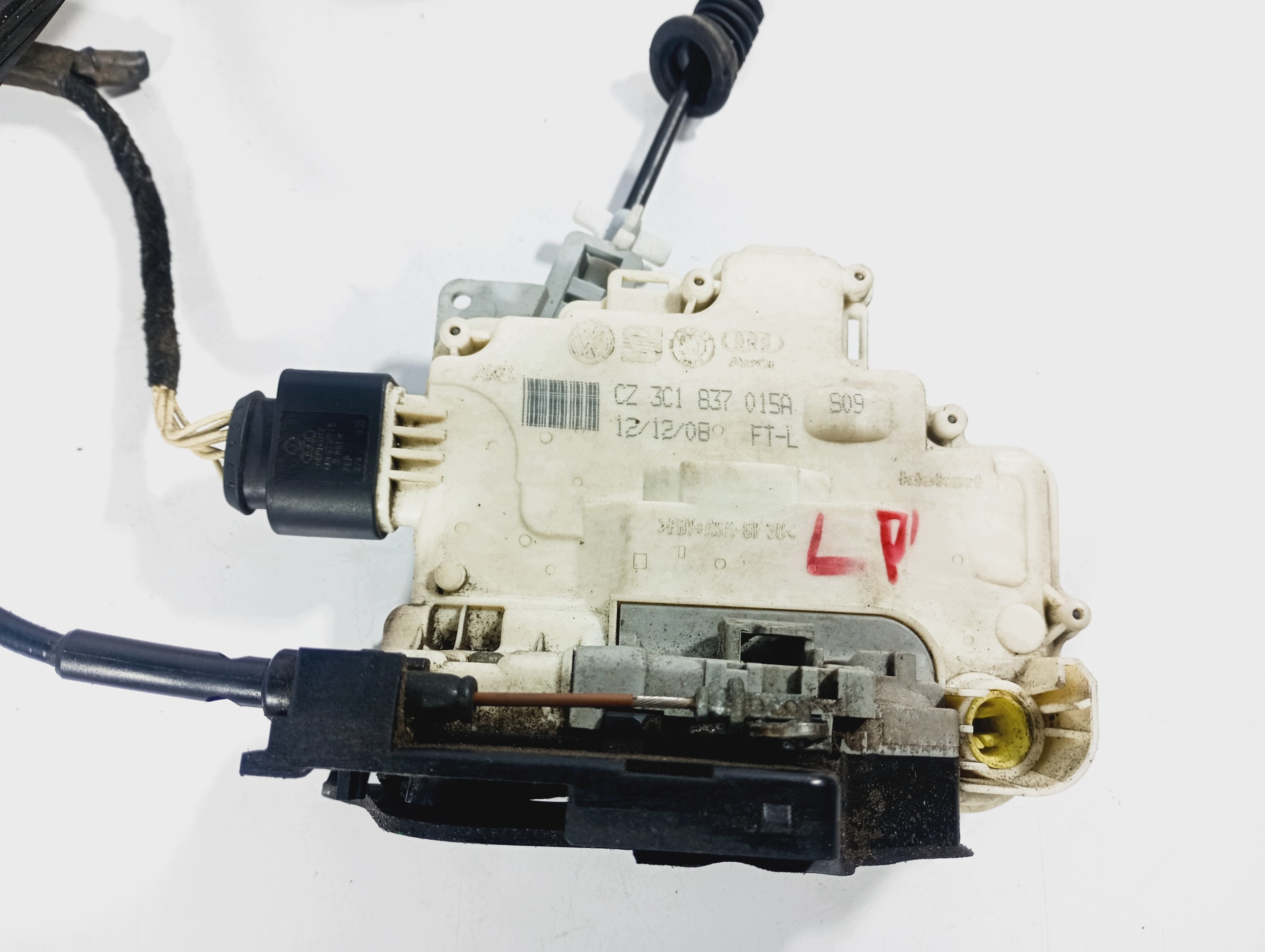 lock door of left front OE 3C1837015A VW Passat B6 05-10