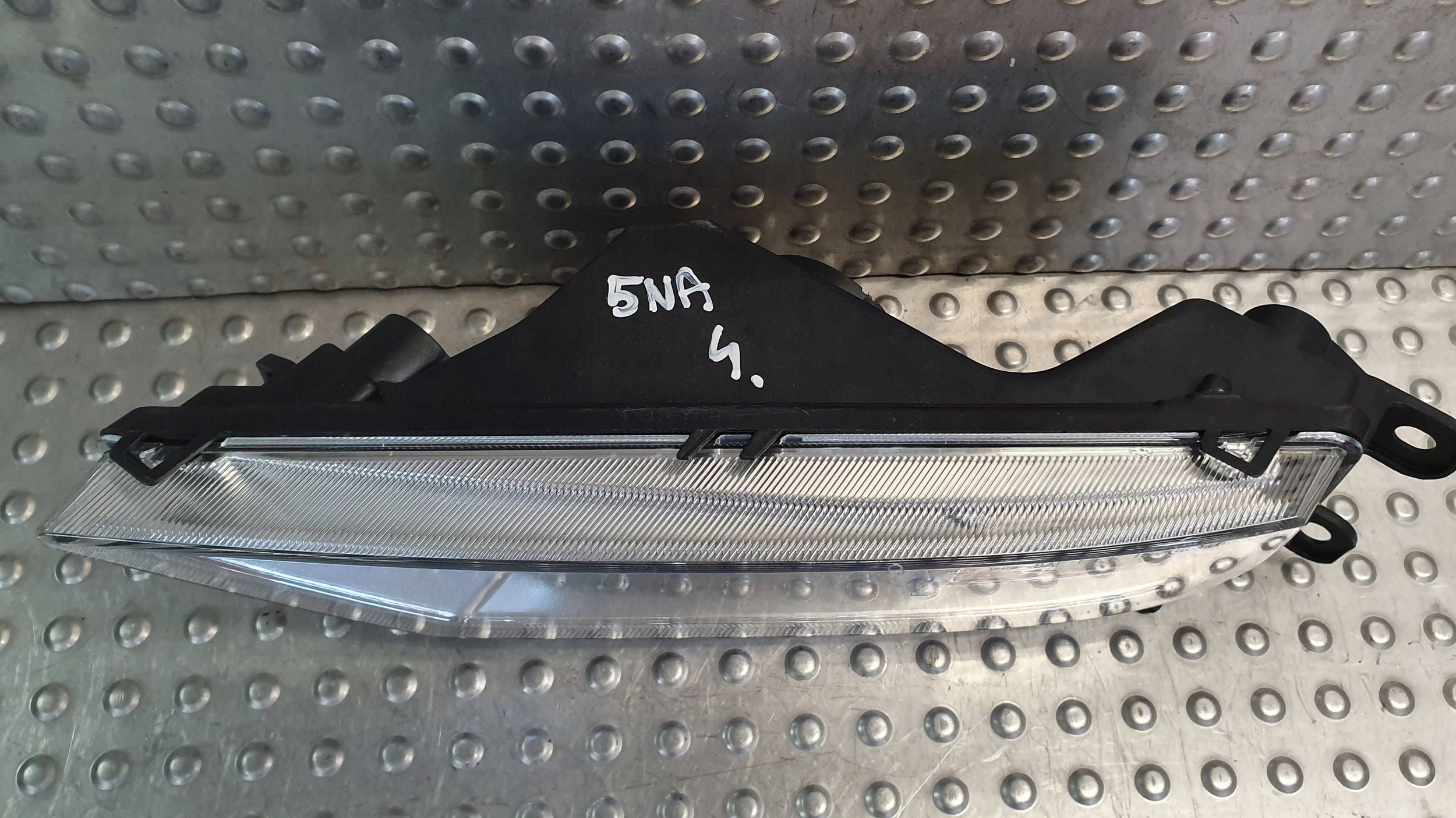 fog light left VW TIGUAN II 15- 5NA941699A