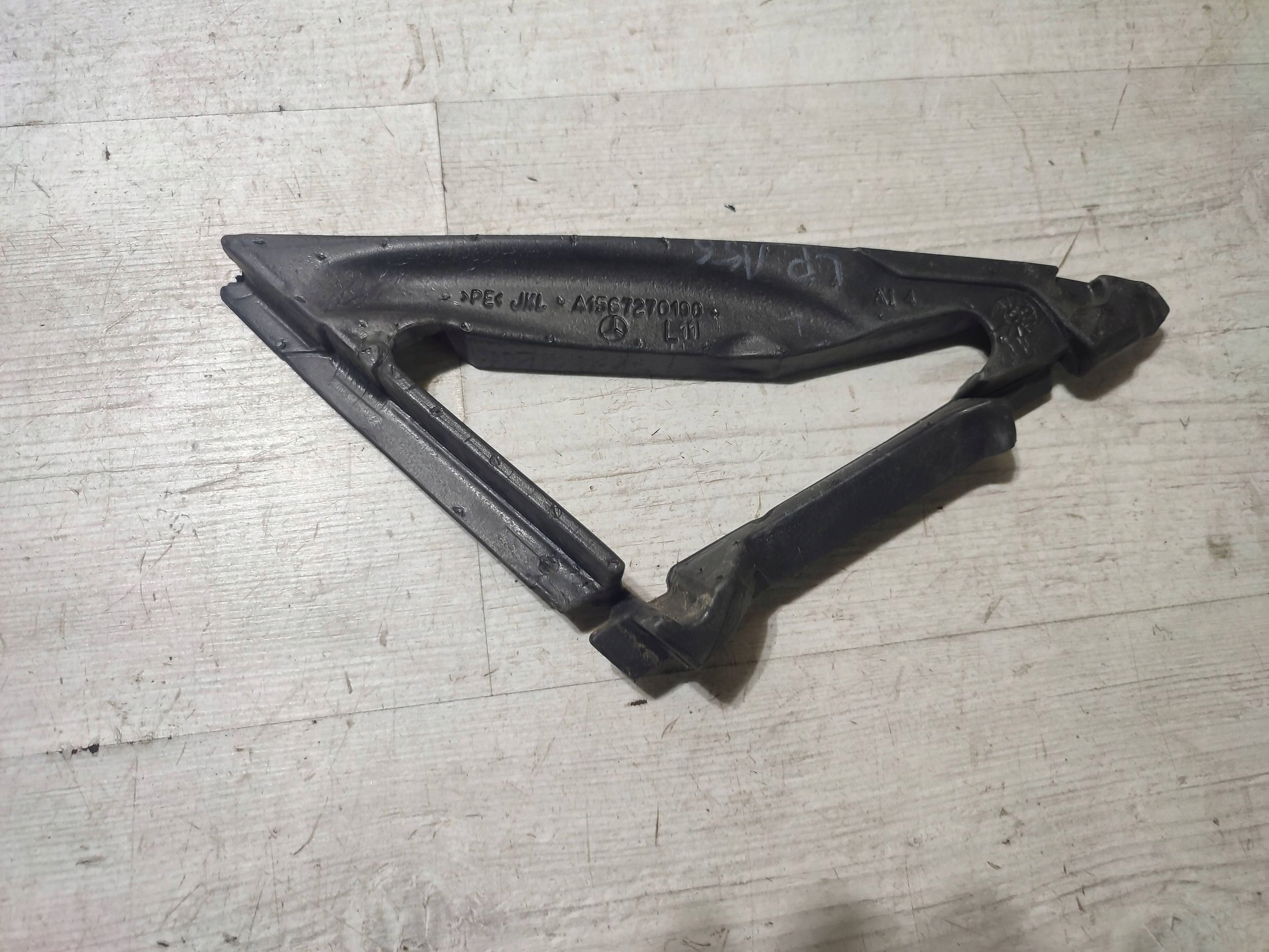 Mercedes-Benz GLA W156 2015 front left gumka mirrors soundproofing