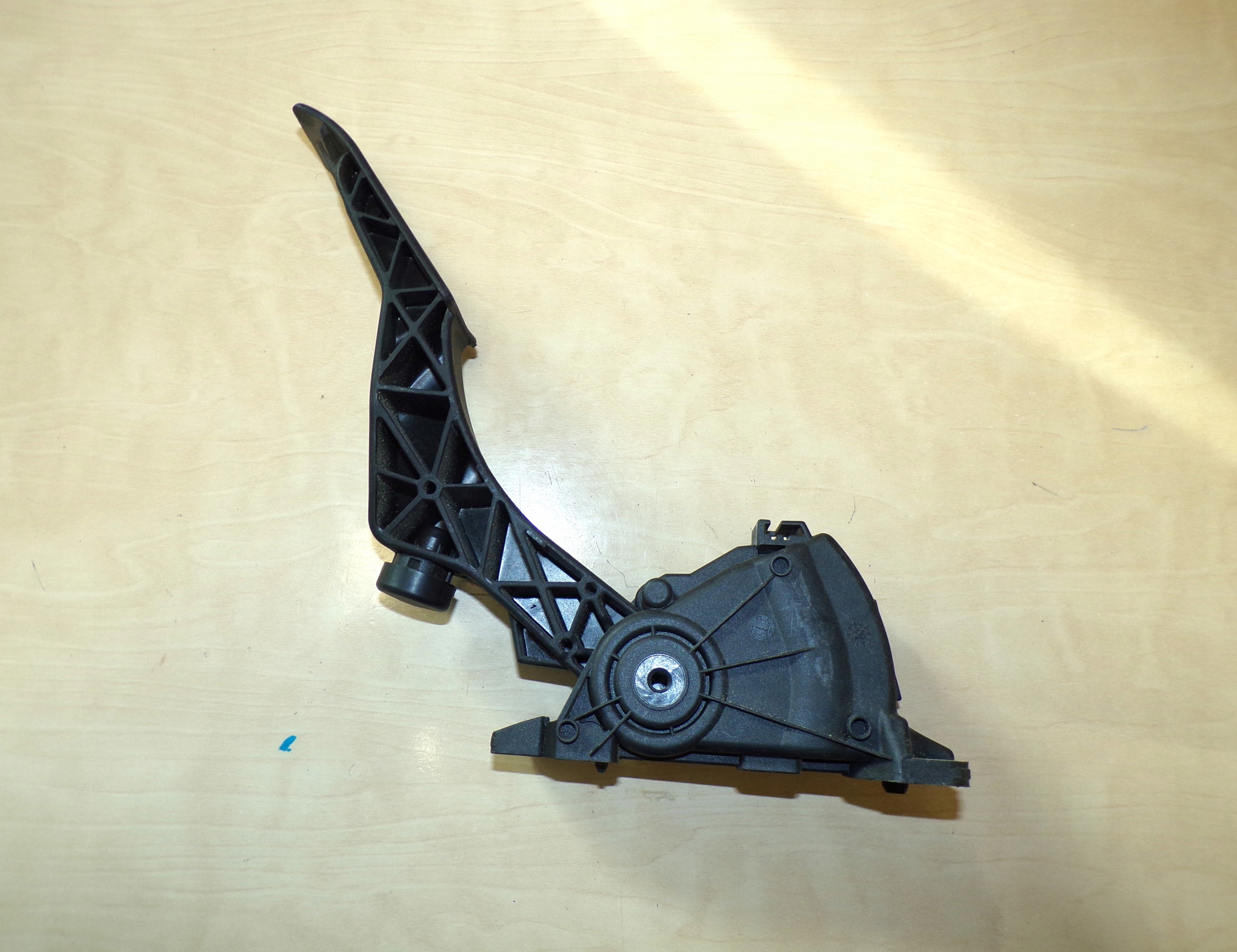 VW T5 TRANSPORTER 06- potentiometer accelerator pedal
