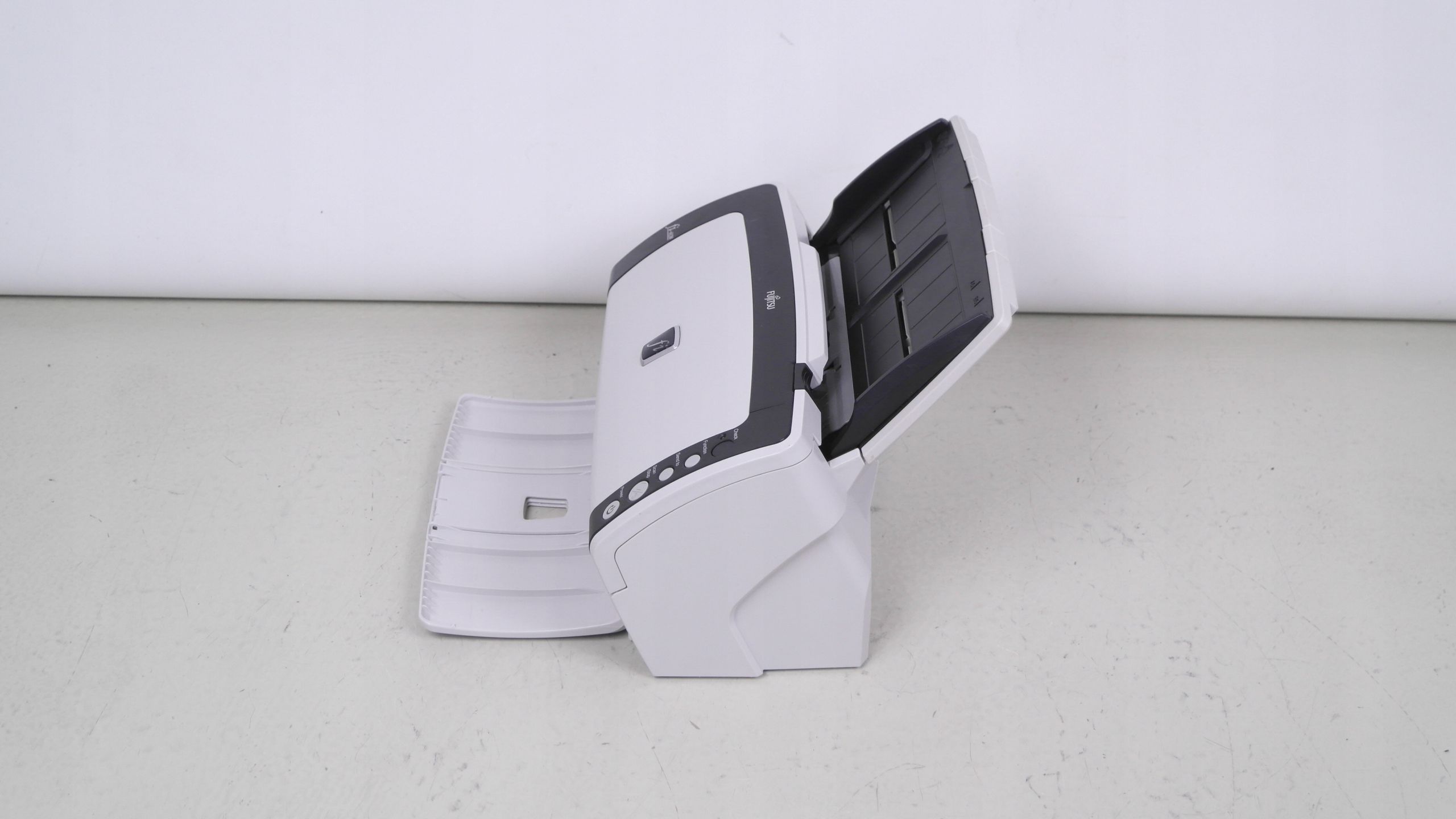 SKANER DOKUMENTÓW FUJITSU FI6130 A4 SKAN DWUSTROONY KOLOR DUPLEX /383 Marka Fujitsu