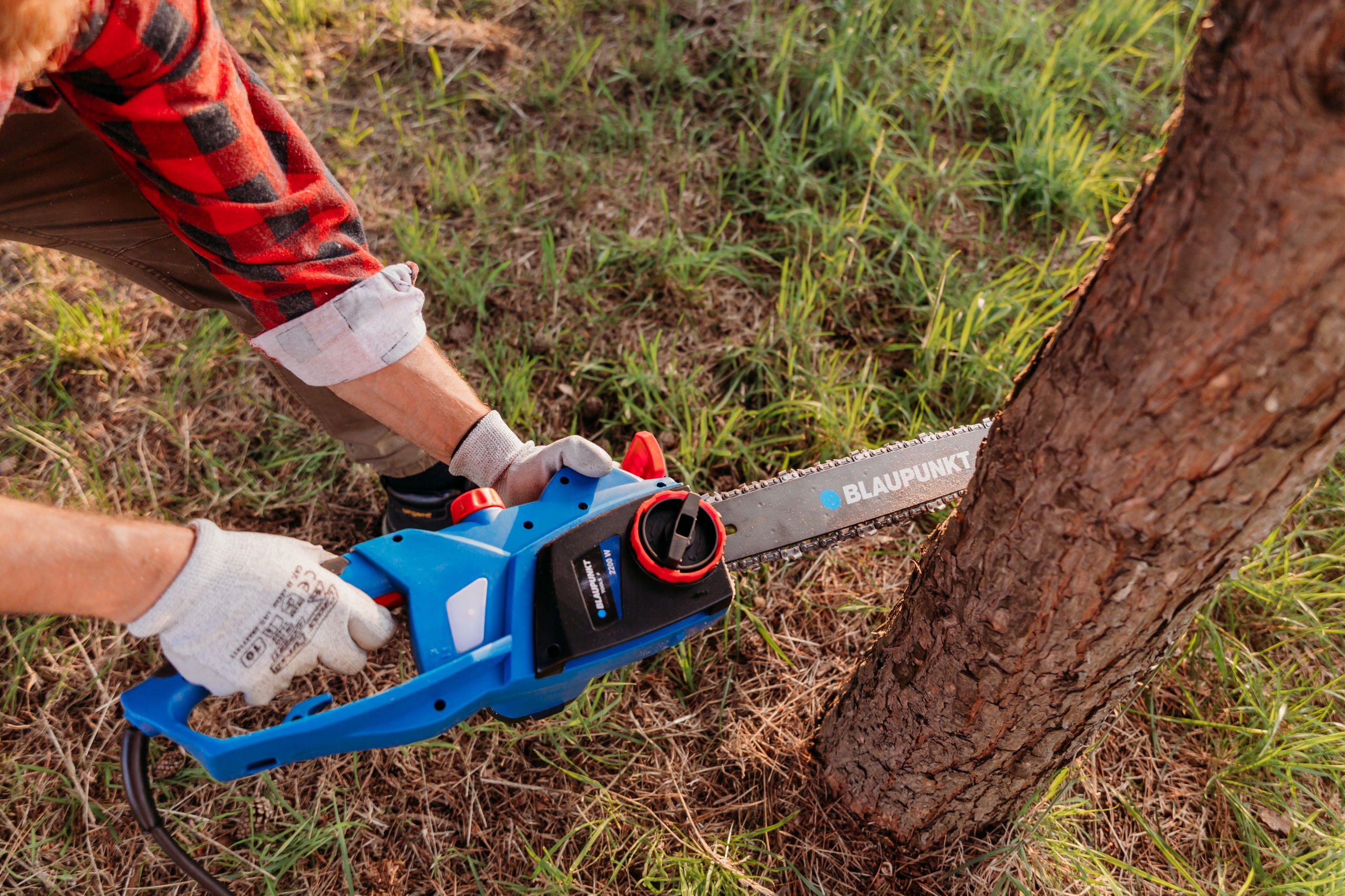 PILARKA PIŁA ELEKTRYCZNA BLAUPUNKT 2950W ŁAŃCUCHOWA Zasilanie sieciowe