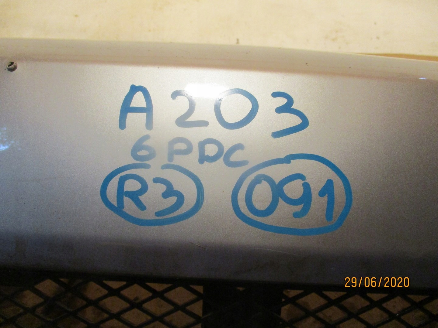 bumper Mercedes C Klasa 203 6x pdc front