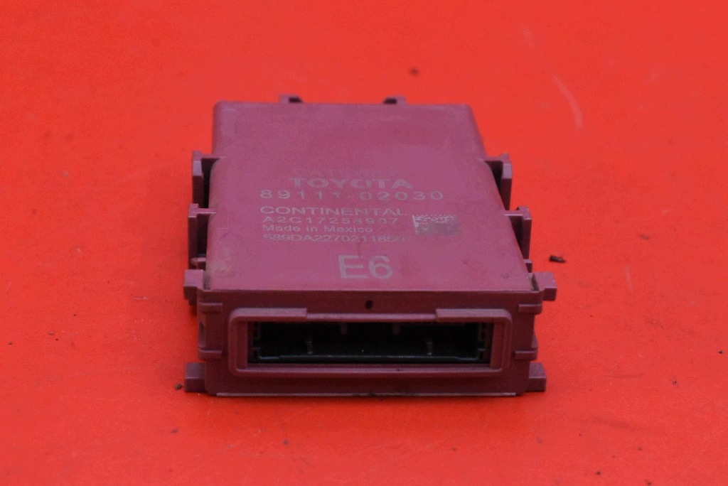 control unit module GATEWAY 89111-02030 TOYOTA COROLLA E21 1.8 HYBRID 98 KM 17