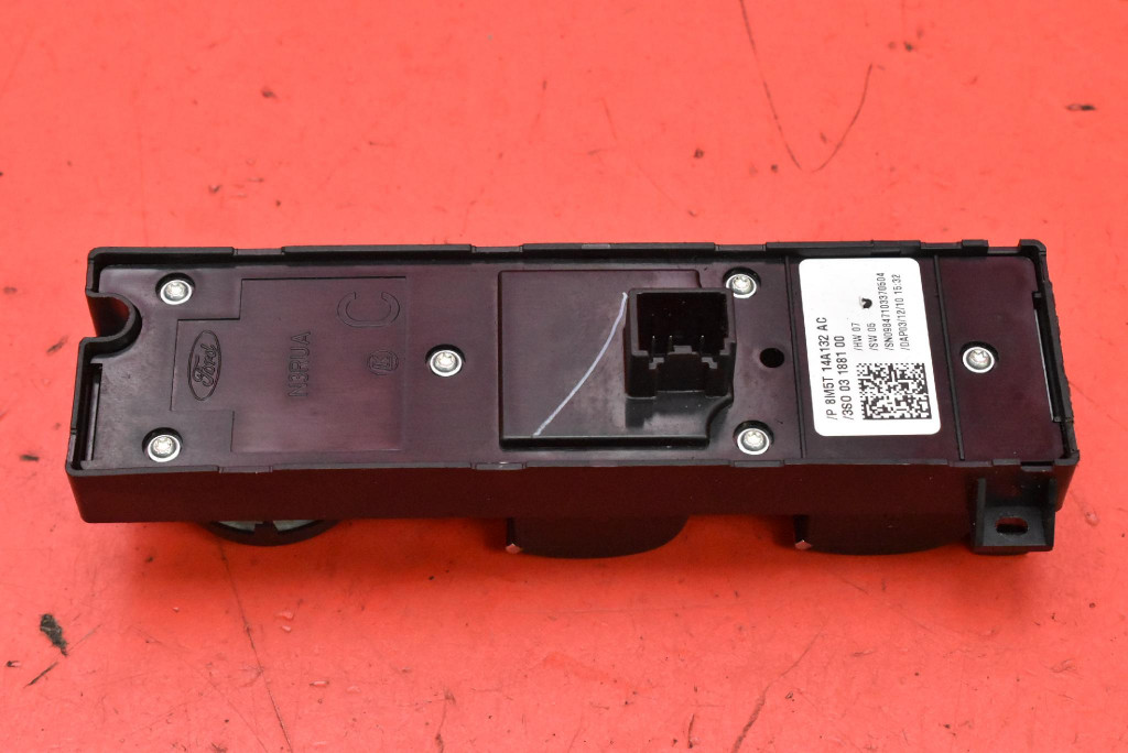 control panel of the window EU 8M5T-14A132-AC FORD KUGA MK1 08-13