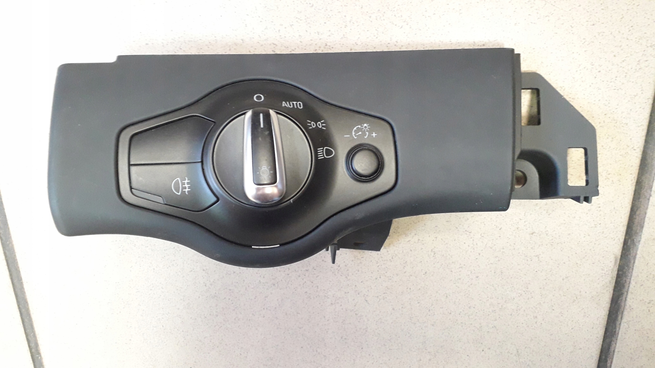 AUDI A4 B8 A5 Q5 PRZEŁĄCZNIK ŚWIATEŁ 8K0941541AJ
