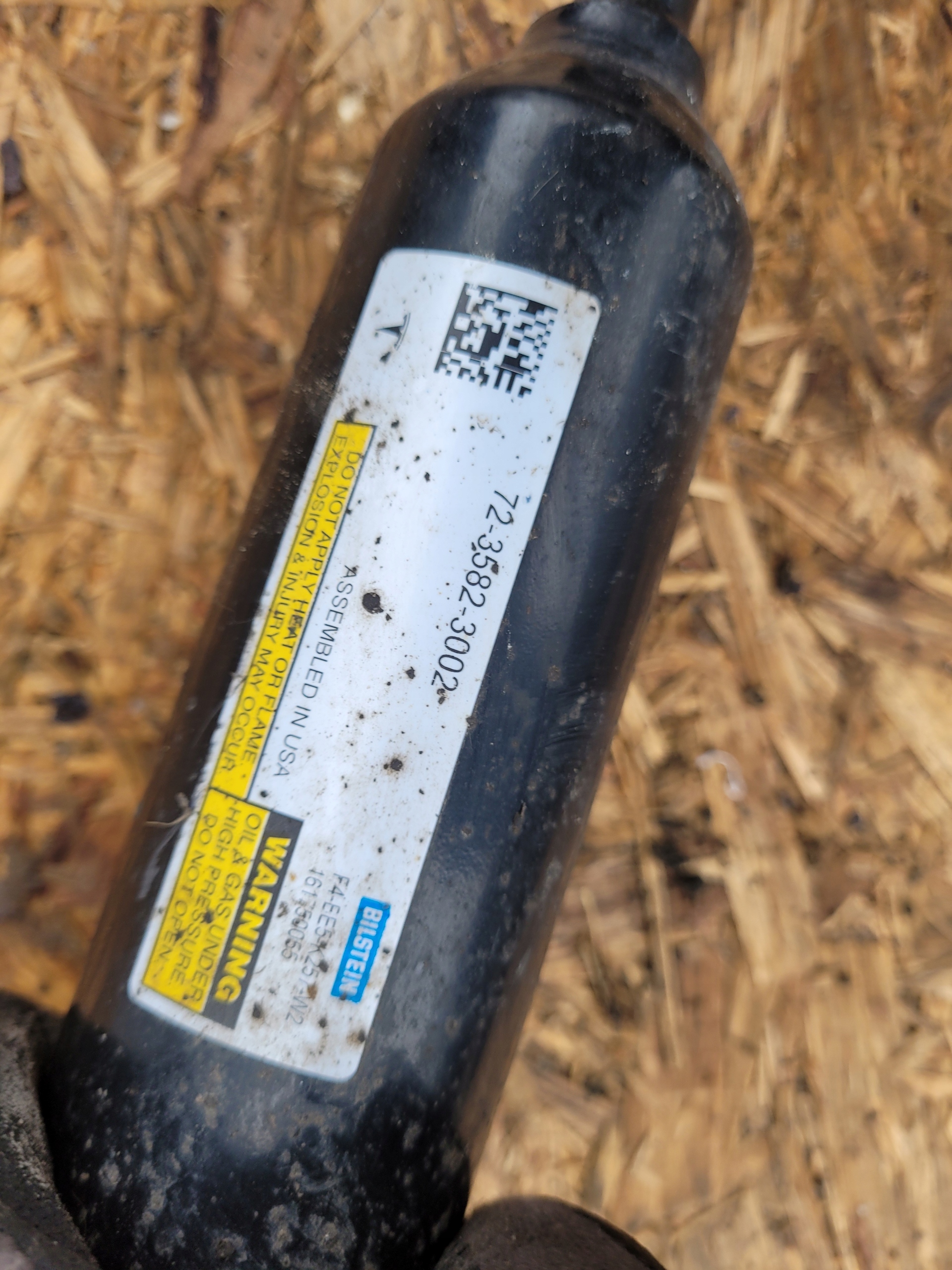 Stoßdämpfer PNEUMATYCZNY heck TESLA X 1027461-00-E