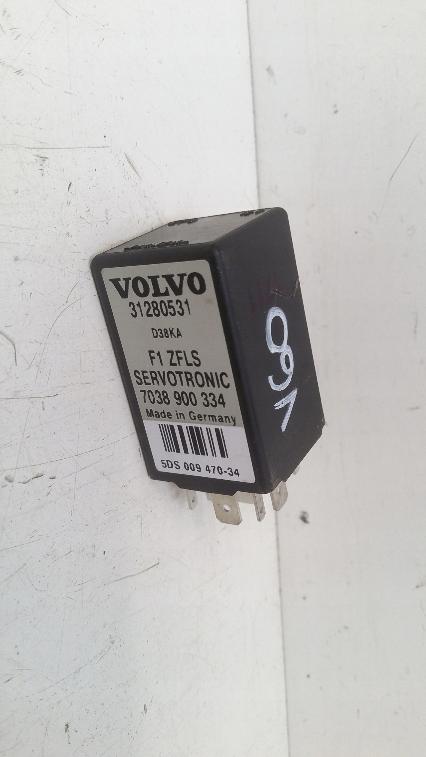 relay servotronic 31280531 Volvo V60