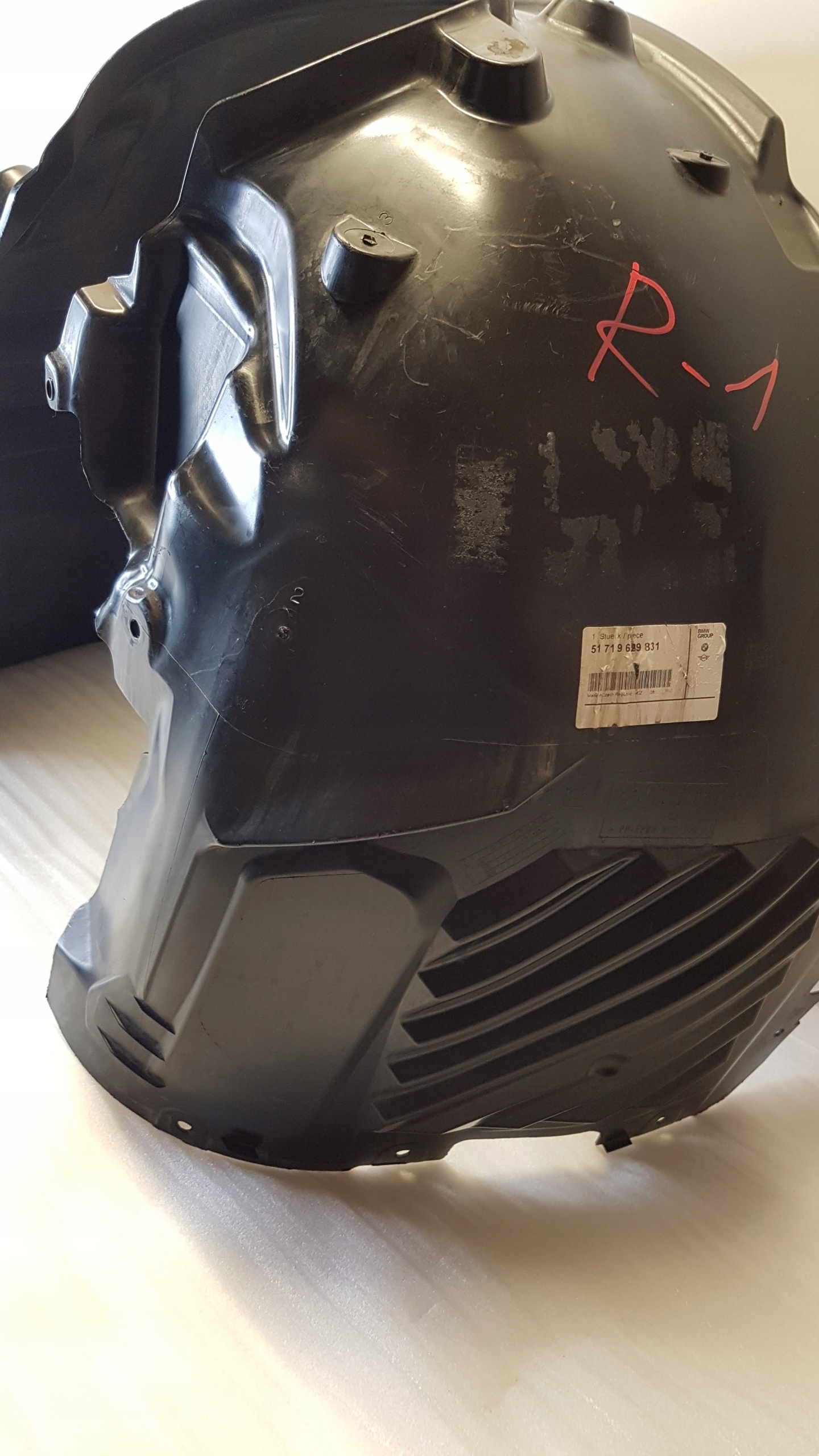 mudguard left front BMW 1 F70 2 F74 9629831