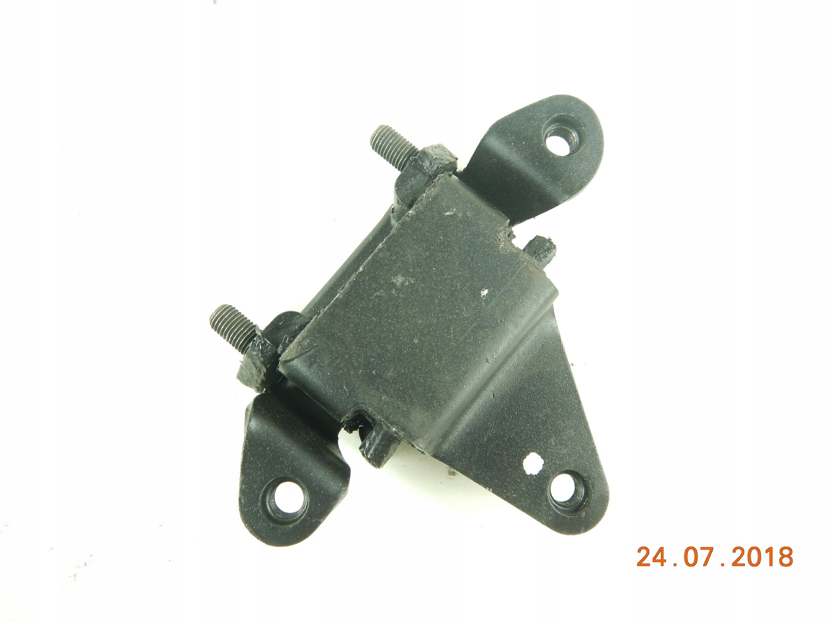 bracket of the engine SUZUKI 800 86-14 / 11620M84152
