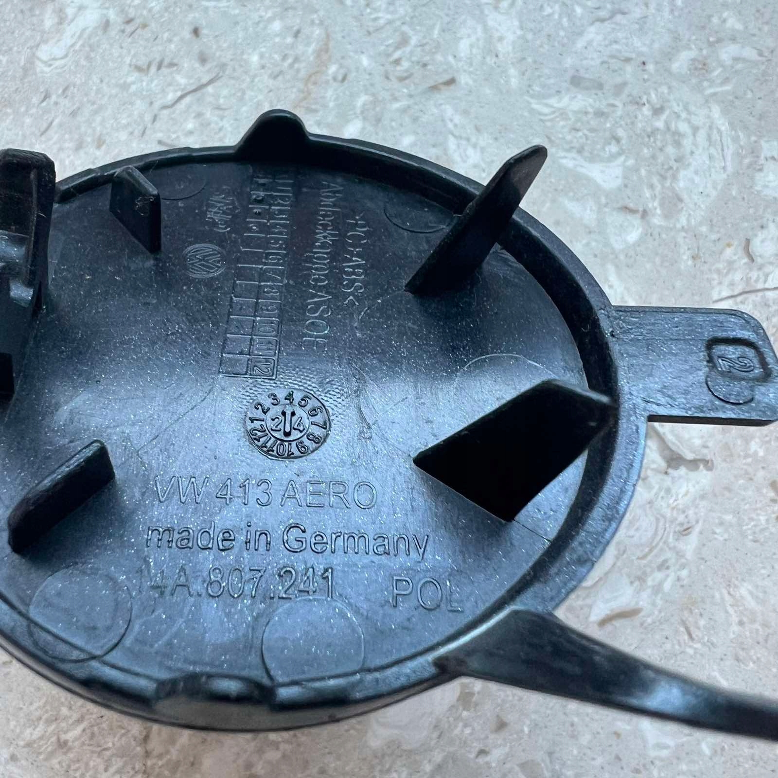 VW ID7 2023-2025 Abschleppöse der Stoßstange vorne 14A807241