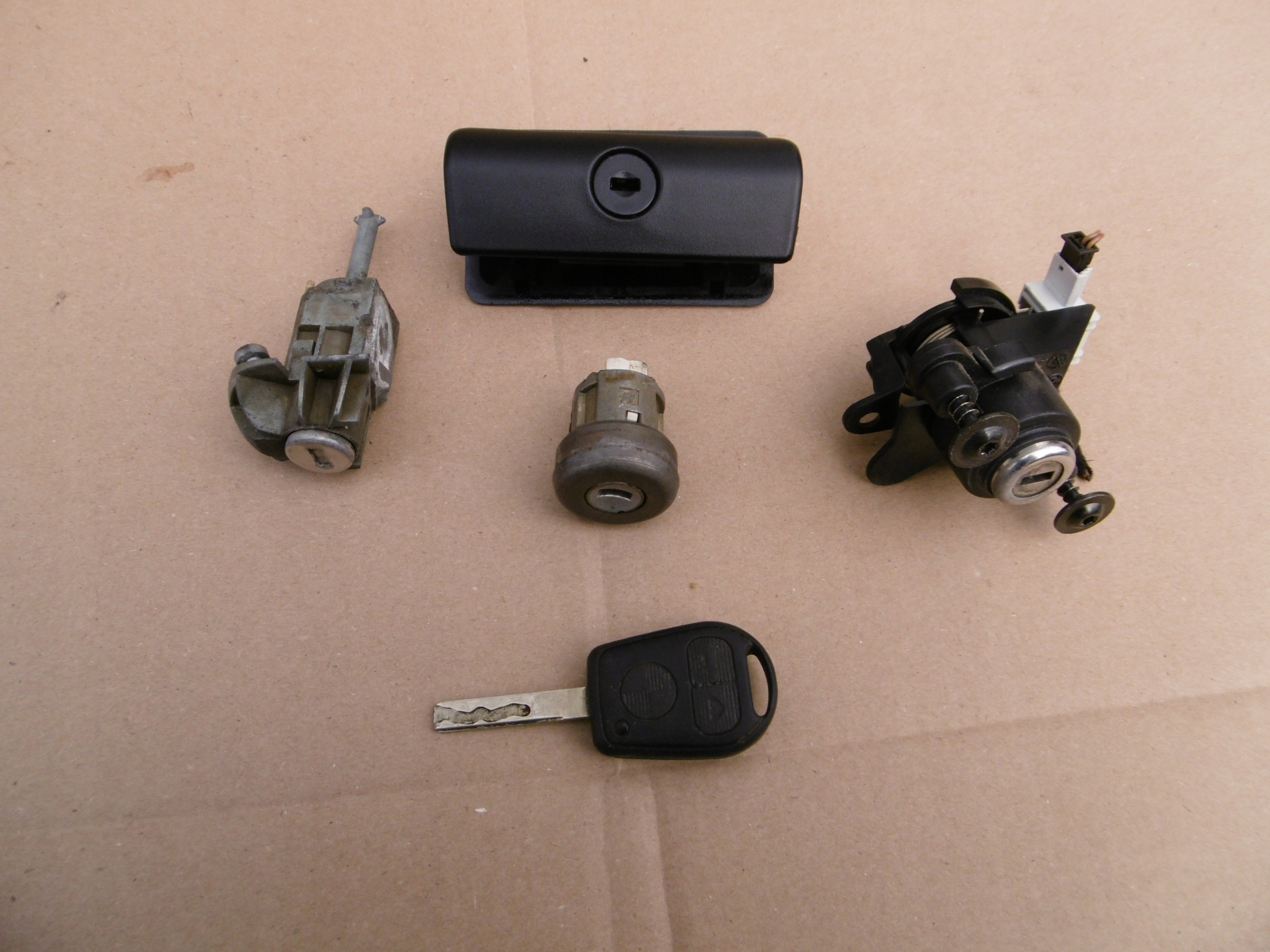 Комплект вставок замків ключа BMW E46