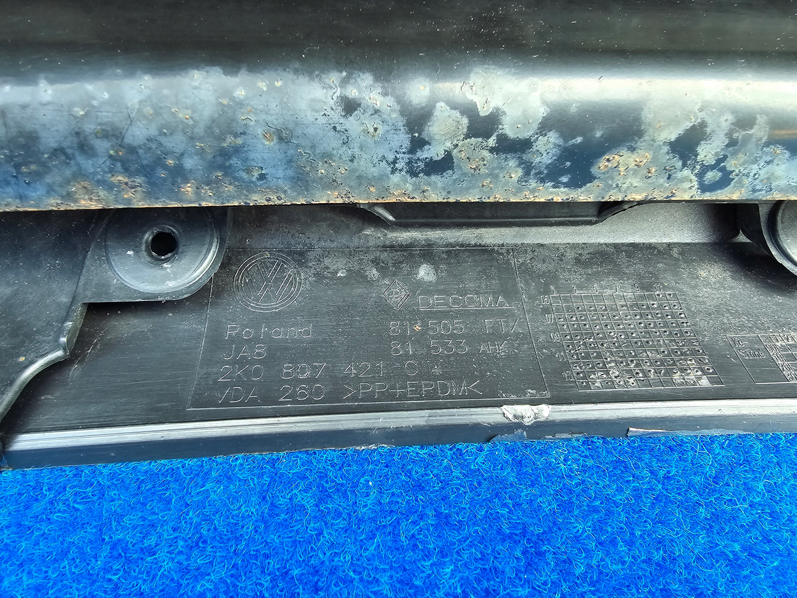 VW CADDY 2K 02-15 ROK bumper rear part below PDC + sider 2K0807421C HA73