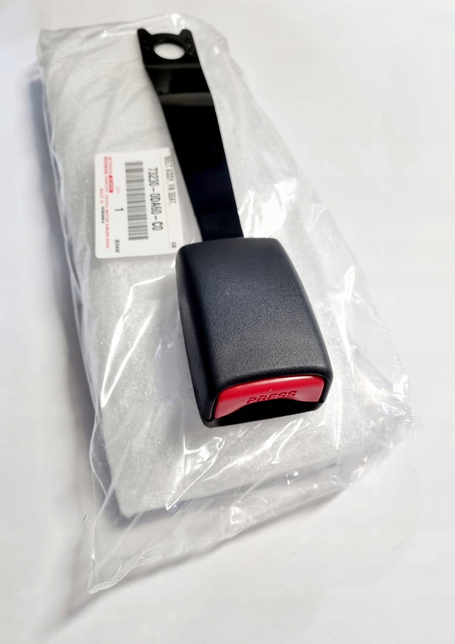 73230-0DA60-C0 - ПЕРЕДНИЙ ЗАМОК РЕМНЯ TOYOTA YARIS И 99-05 ОРИГИНАЛ