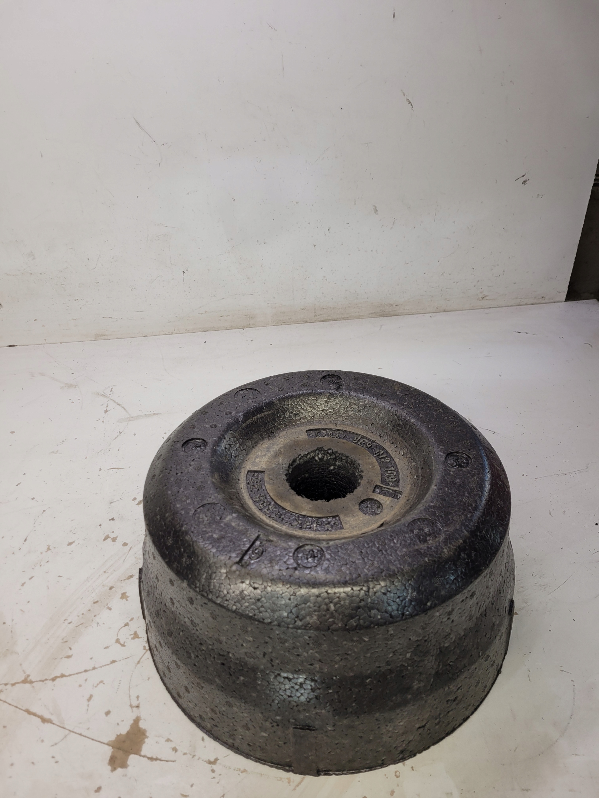 INSERT ROUES DE LA ROUE DE SECOURS AUDI A4 B7 8E9012109C