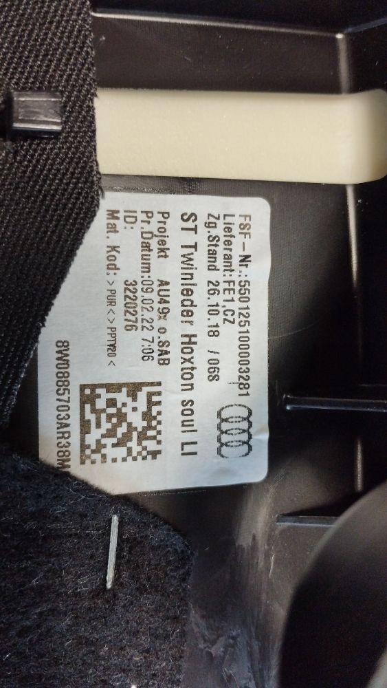 Audi A4 S4 B9 8W side rear kanapy left 8W0885703A