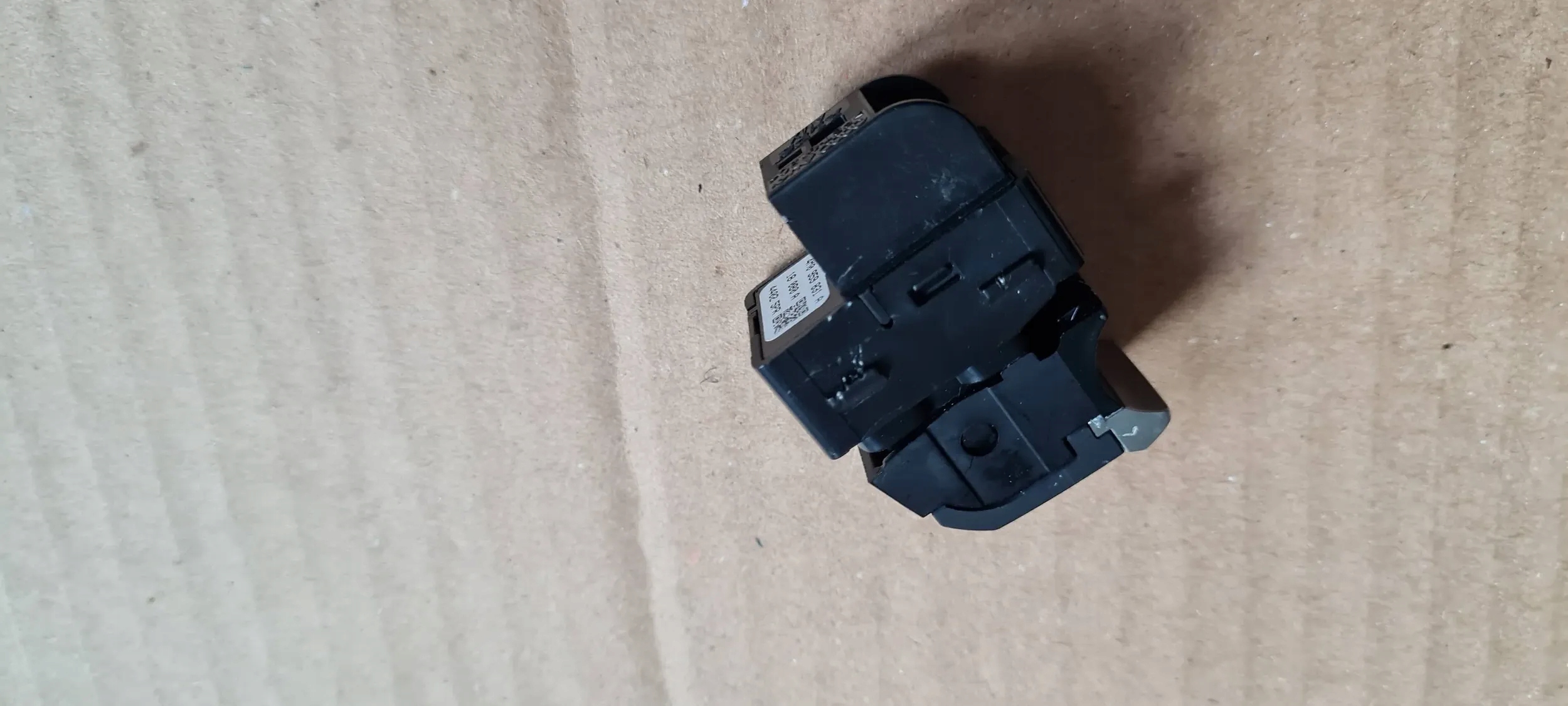 SQ5 Q5 80A button of the opening bonnet boot 4M0959831A A4 B9 8W