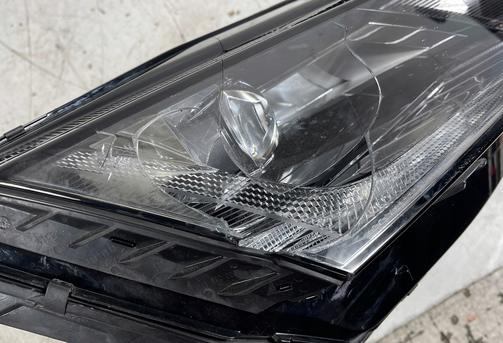 SKODA OCTAVIA IV light right front FULL LED 5E4941016B
