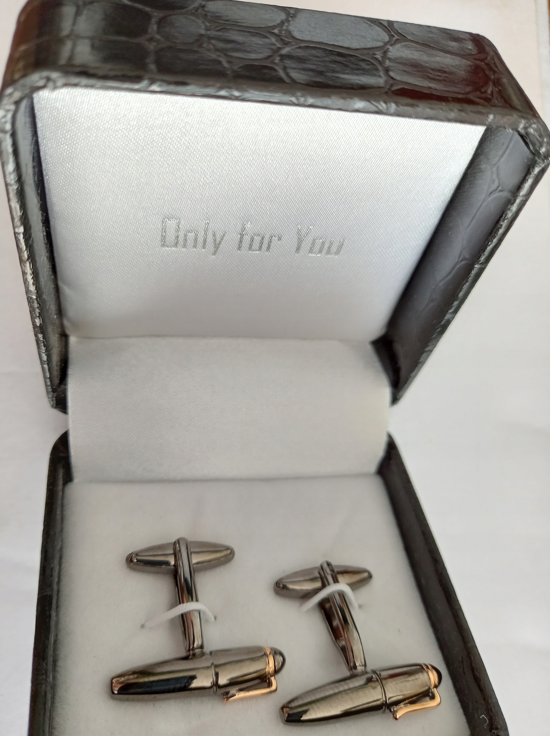 Exciting košilové knoflíčky věčné pero titan