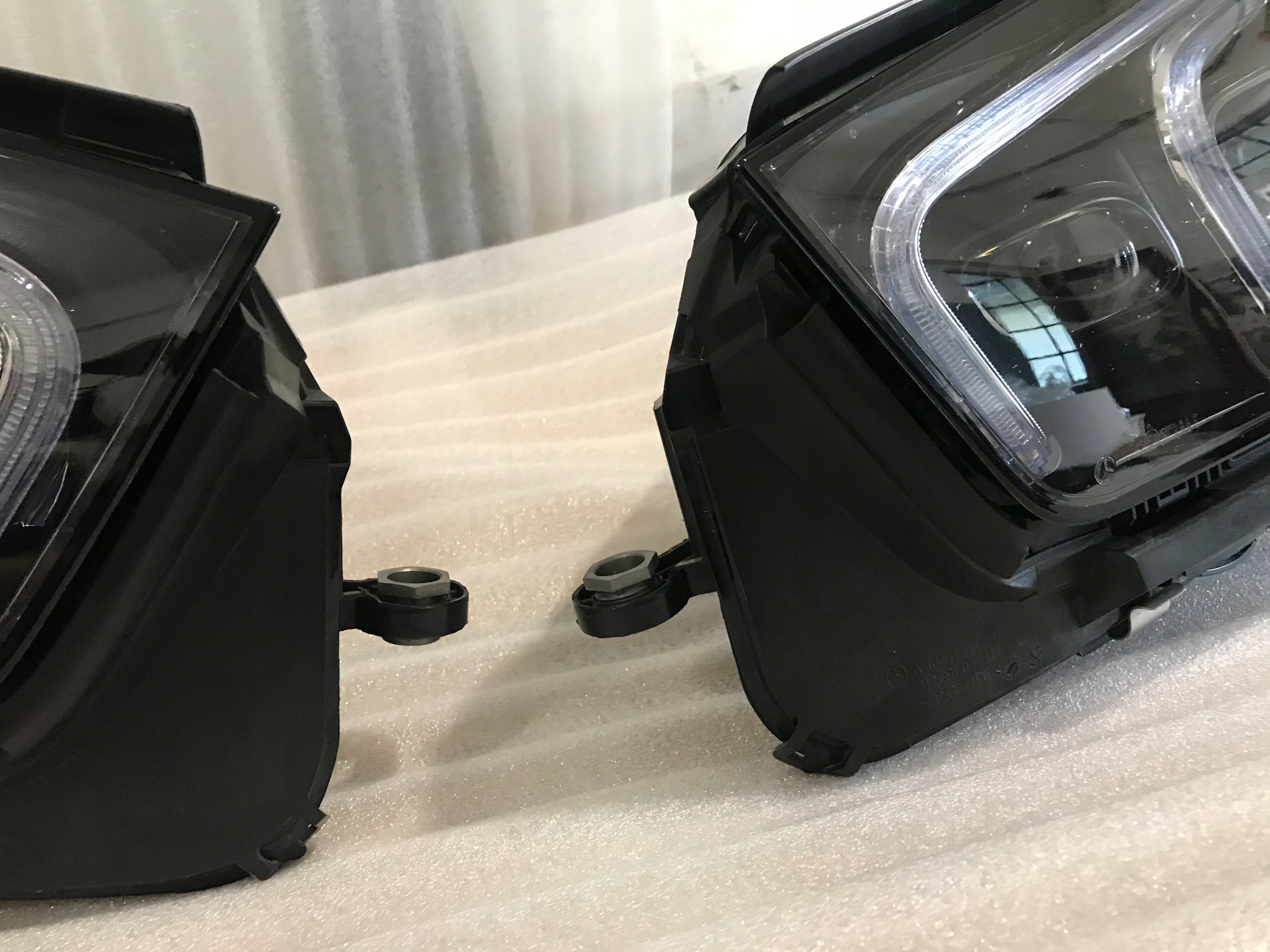 KOMPLET LAMP PRZÓD MERC GLE ML 167 MULTIBEM 2019 Numer katalogowy części A1679061700 A1679061600