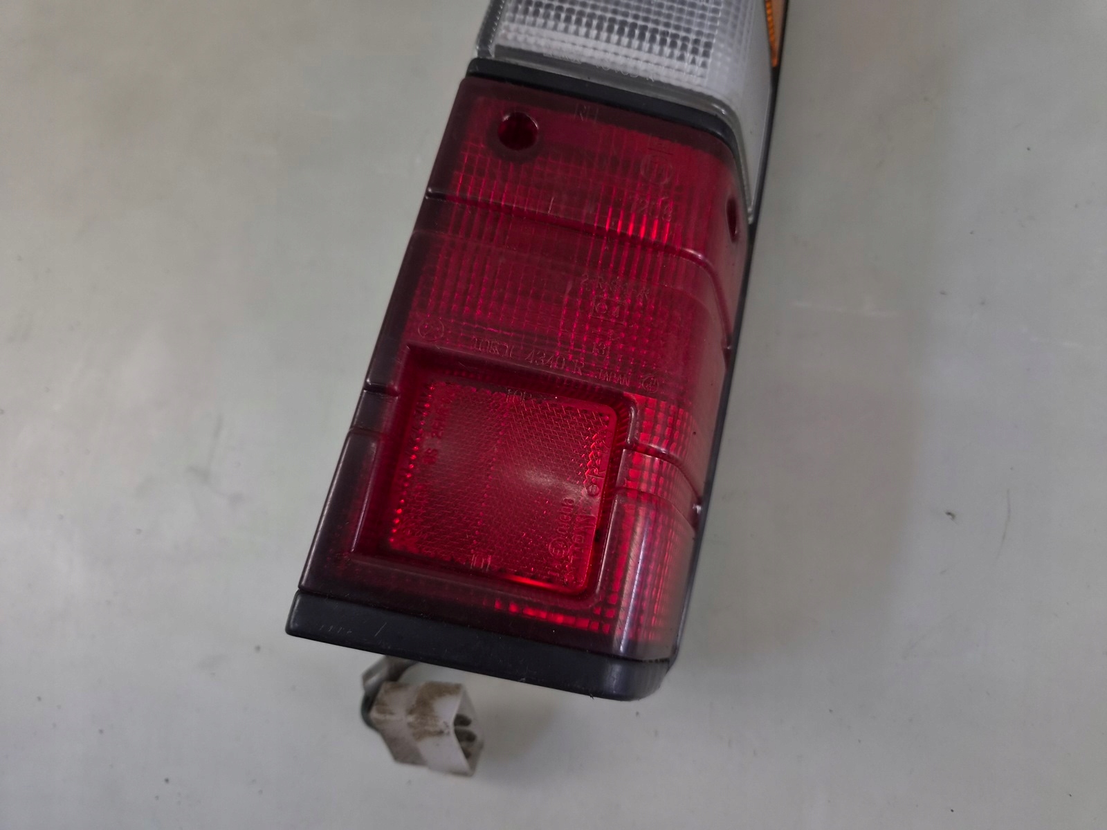 light right rear part right rear SUBARU LIBERO IKI4340BR