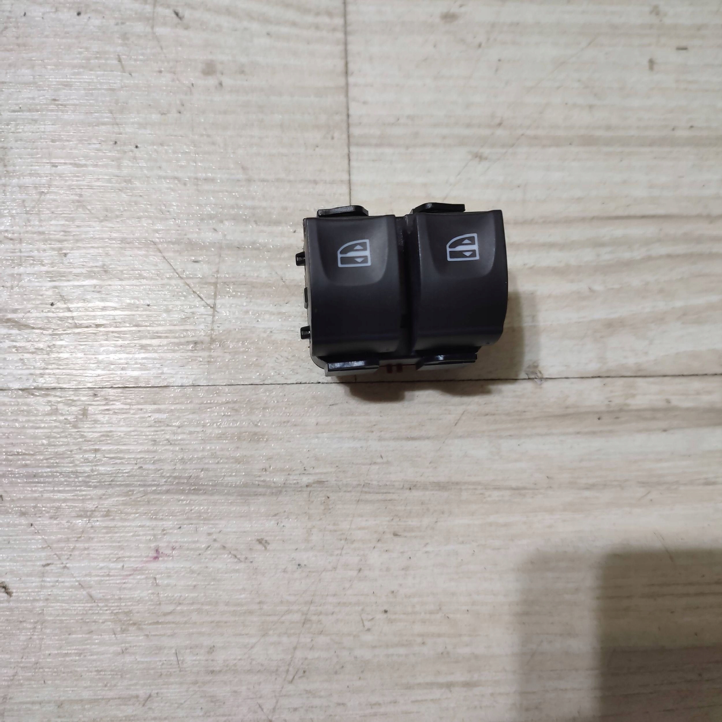window control switch Dacia Jogger 254113300R