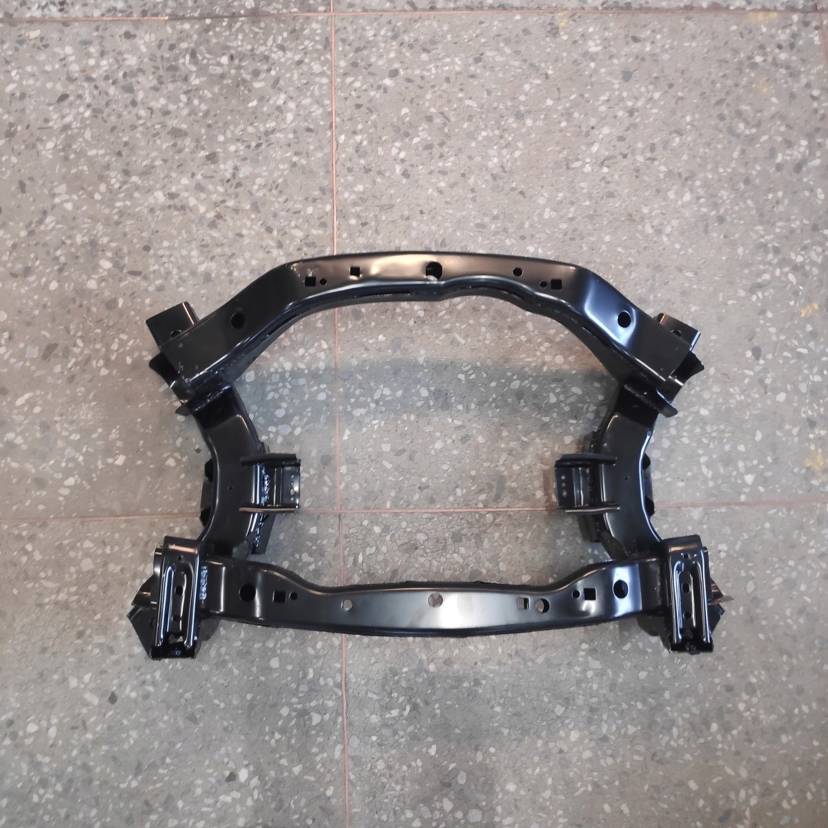 BELKA ZAWIESZENIA DODGE CHALLENGER 15-