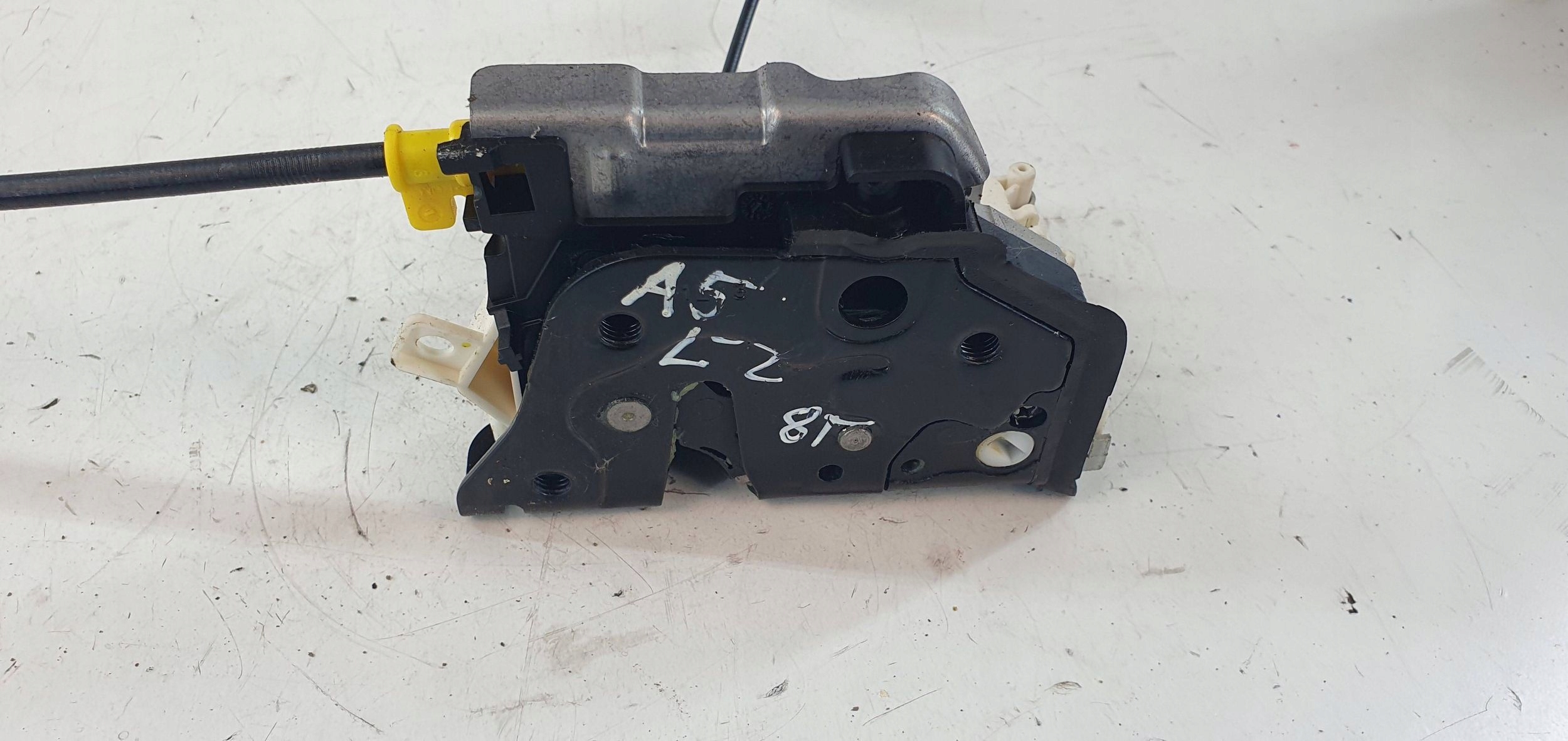 Audi A5 8T8 Sportback 8K0 lock door rear left rear part