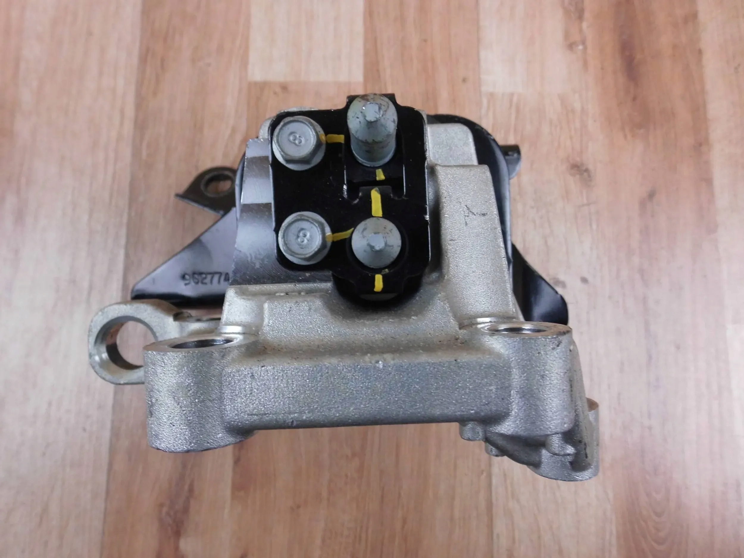 Hyundai Kona 1.6 HYBRID airbag support holder gearboxes left