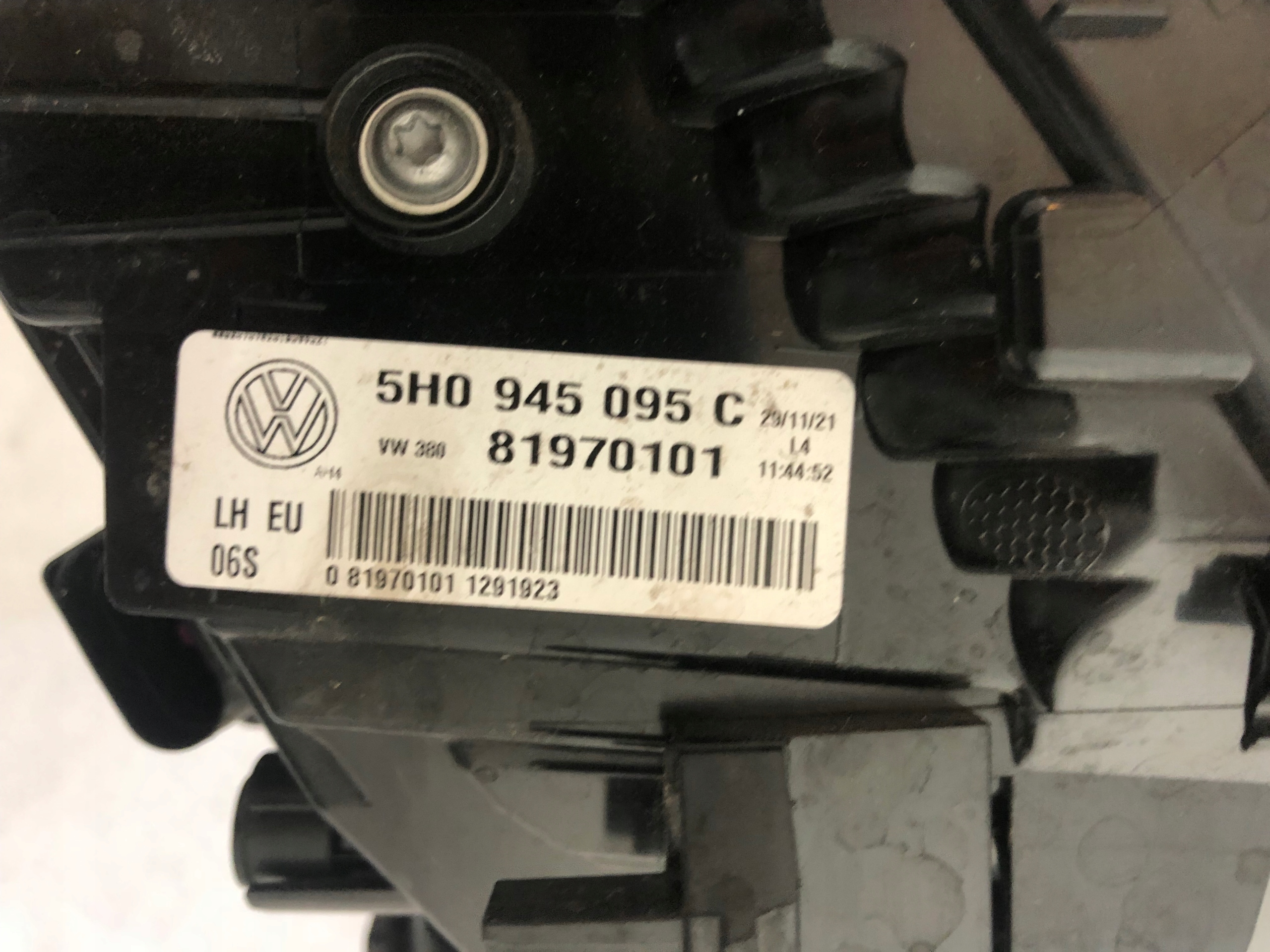 LAMPA VW GOLF 8 VIII TYŁ LEWY 5H0945095C ORYGINAŁ Numer katalogowy części 5H0945095C TYŁ LEWY GOLF 8 IDEAŁ