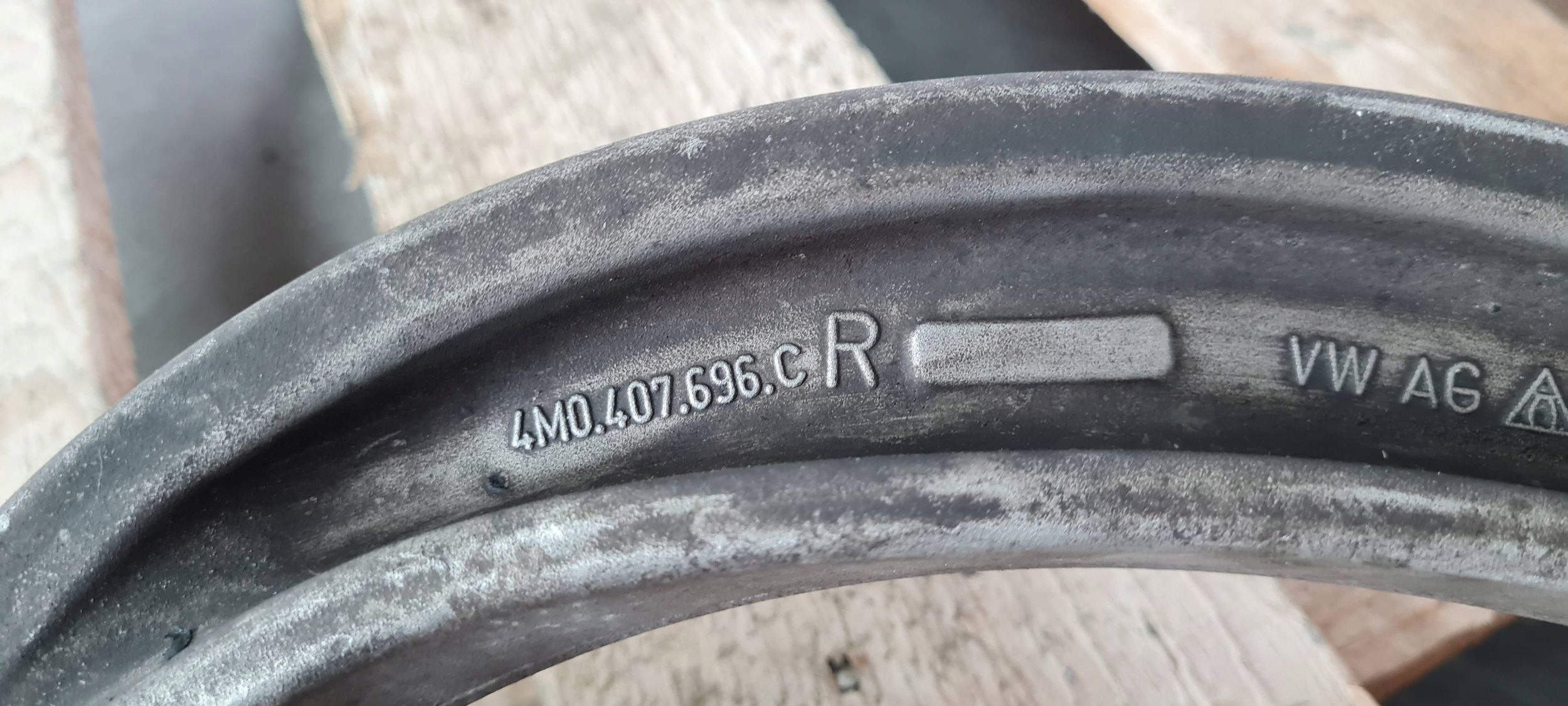 SQ8 4M RSQ8 Q8 arm right front front 4M0407696C SQ7 4M Q7