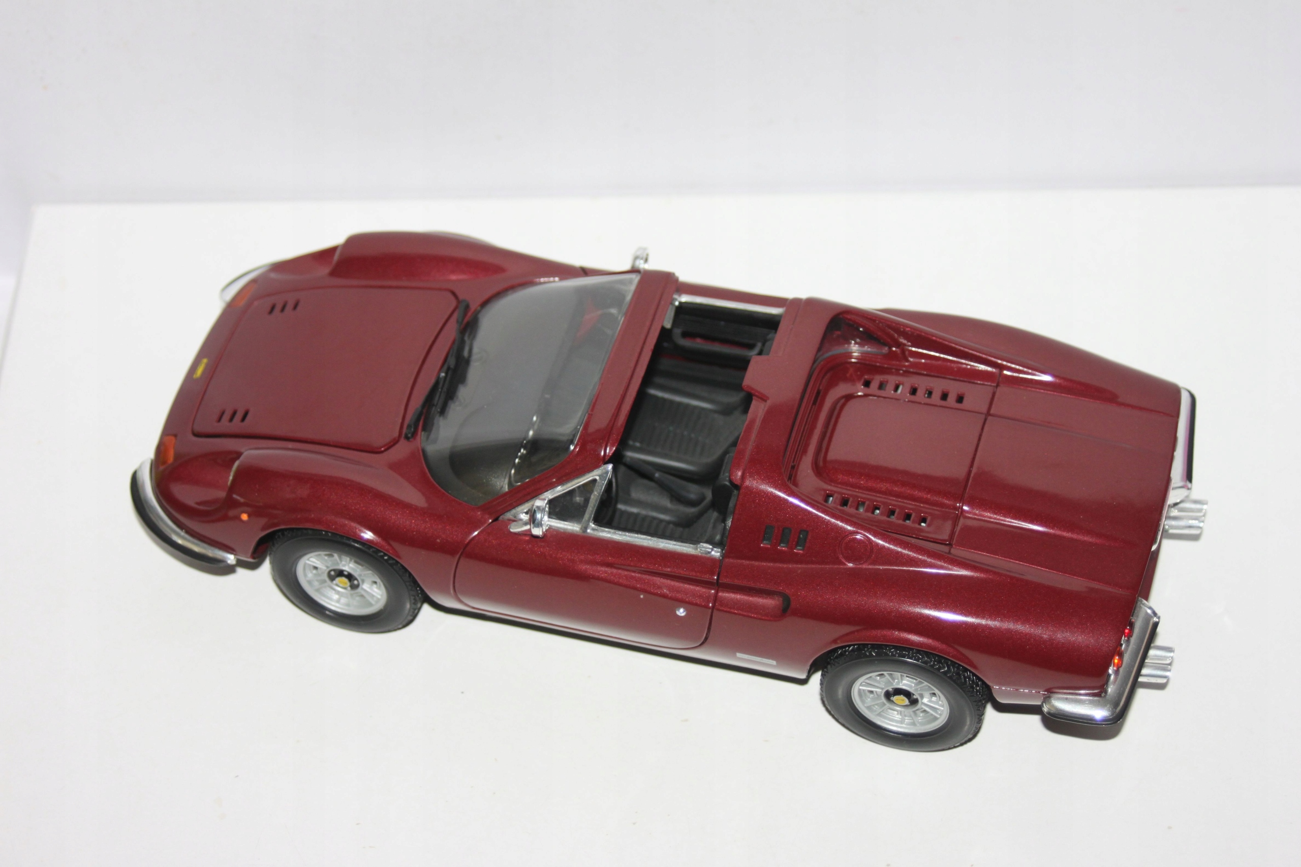 HOT WHEELS FERRARI DINO 246 GTS 1/18 • Cena, Opinie - Allegro