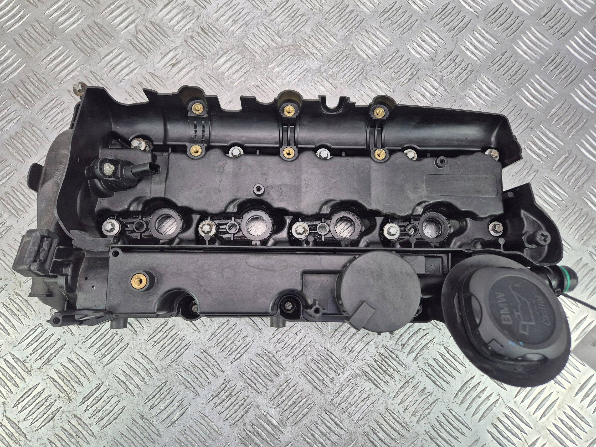 szelepfedél BMW X1 E84 20d 7797613 N47D20A