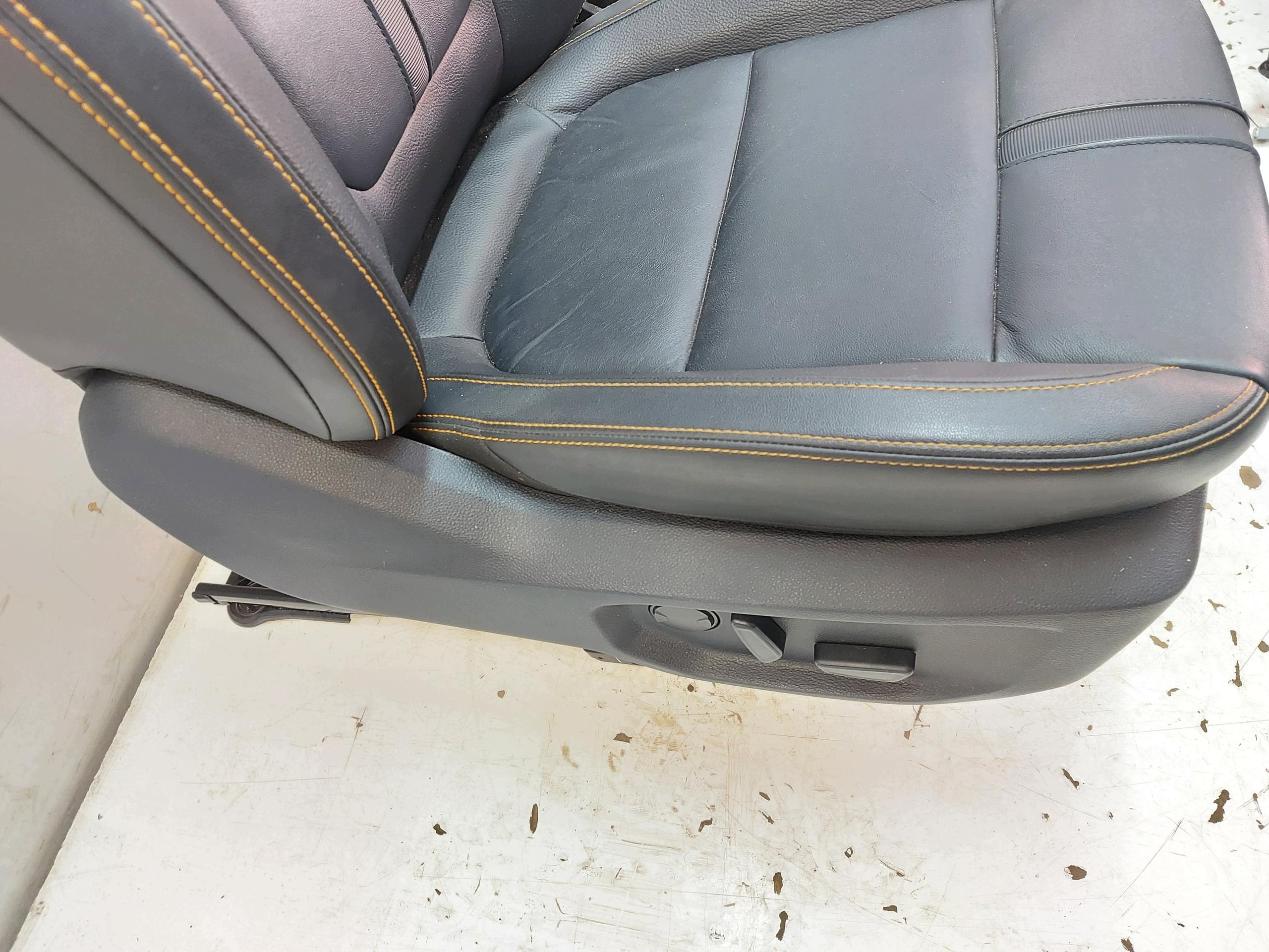 Ford Ranger VI 6 2024r. 3.0 seats front right electrical RHD Wildtrak