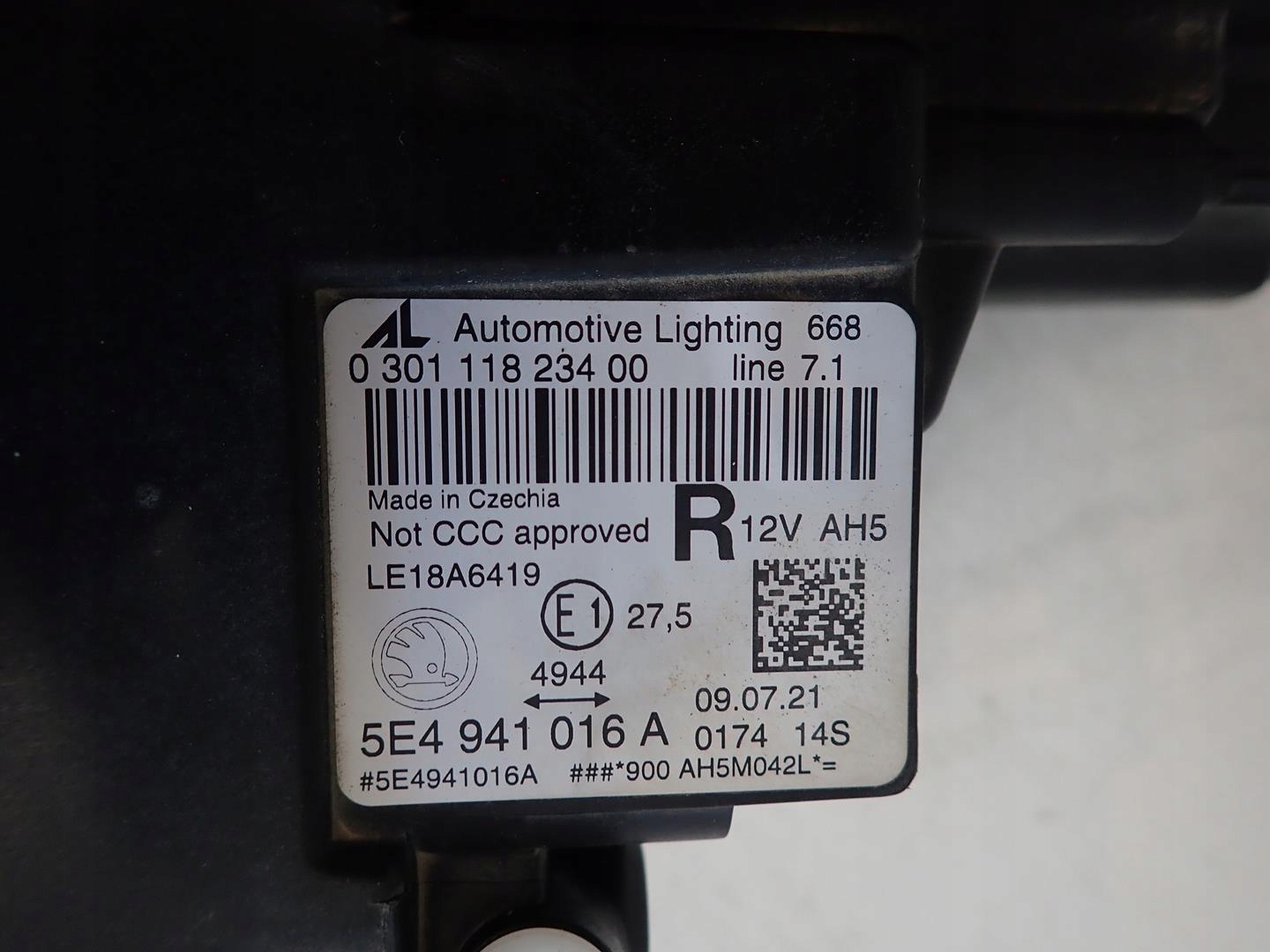 light front front right SKODA OCTAVIA IV 2020- FULL LED 5E4941016A