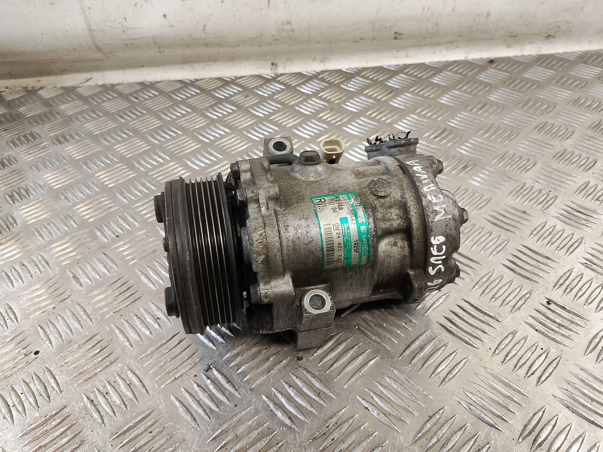 compressor compressor; of the air conditioning OPEL MERIVA A 1.7 CDTI 24421642