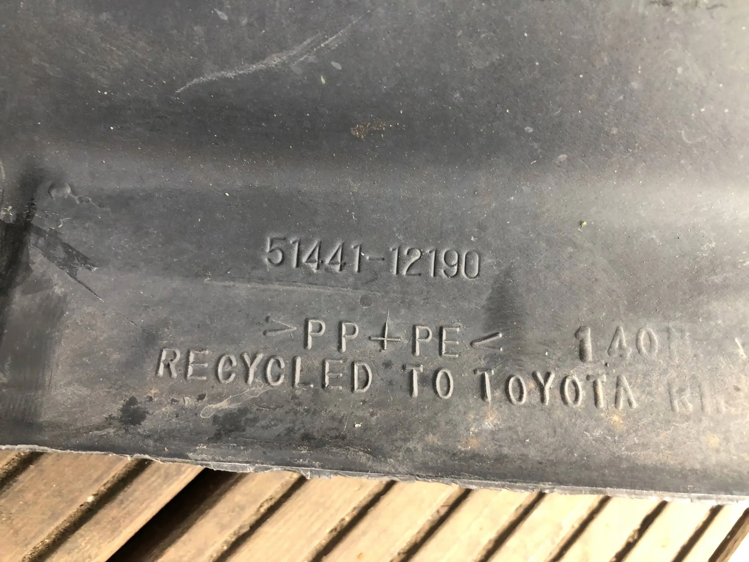 cover below engine TOYOTA COROLLA VERSO and 51441-12190