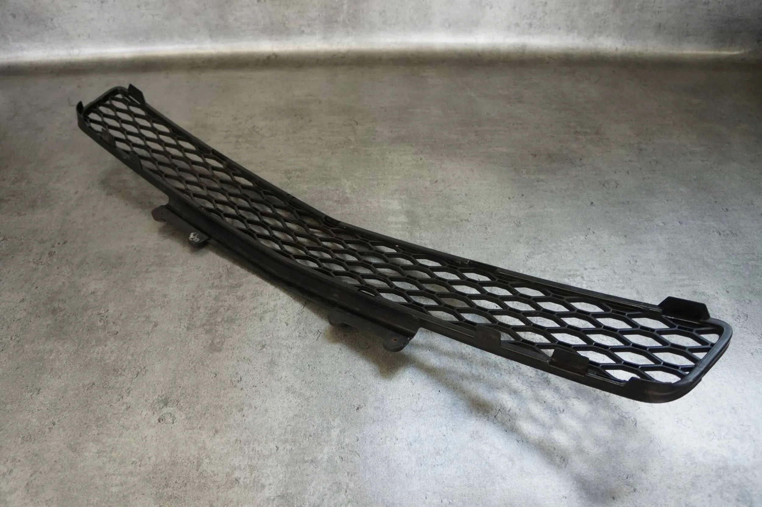 KRATKA ZDERZAKA PRZÓD ATRAPA MERCEDES GL X164 Strona zabudowy przód